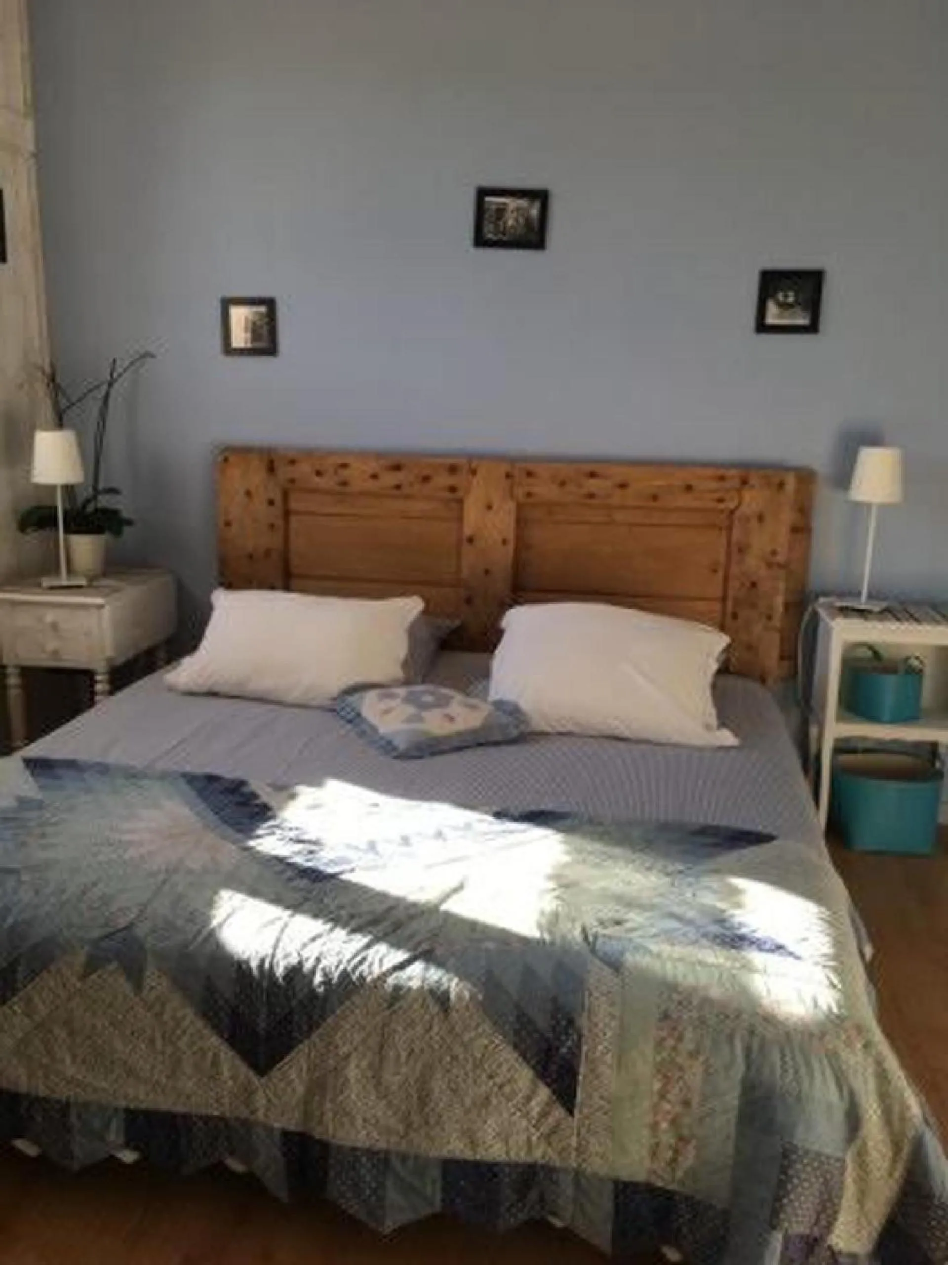 Photo of the whole room, Bed in Chambres d'hôtes La Combe de Redoles