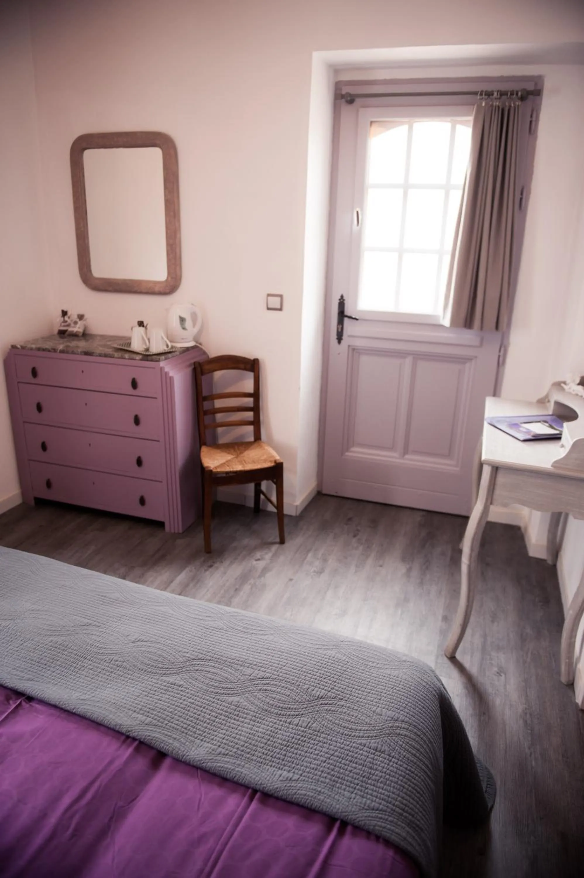 Photo of the whole room, Bed in Chambres d'hôtes La Combe de Redoles