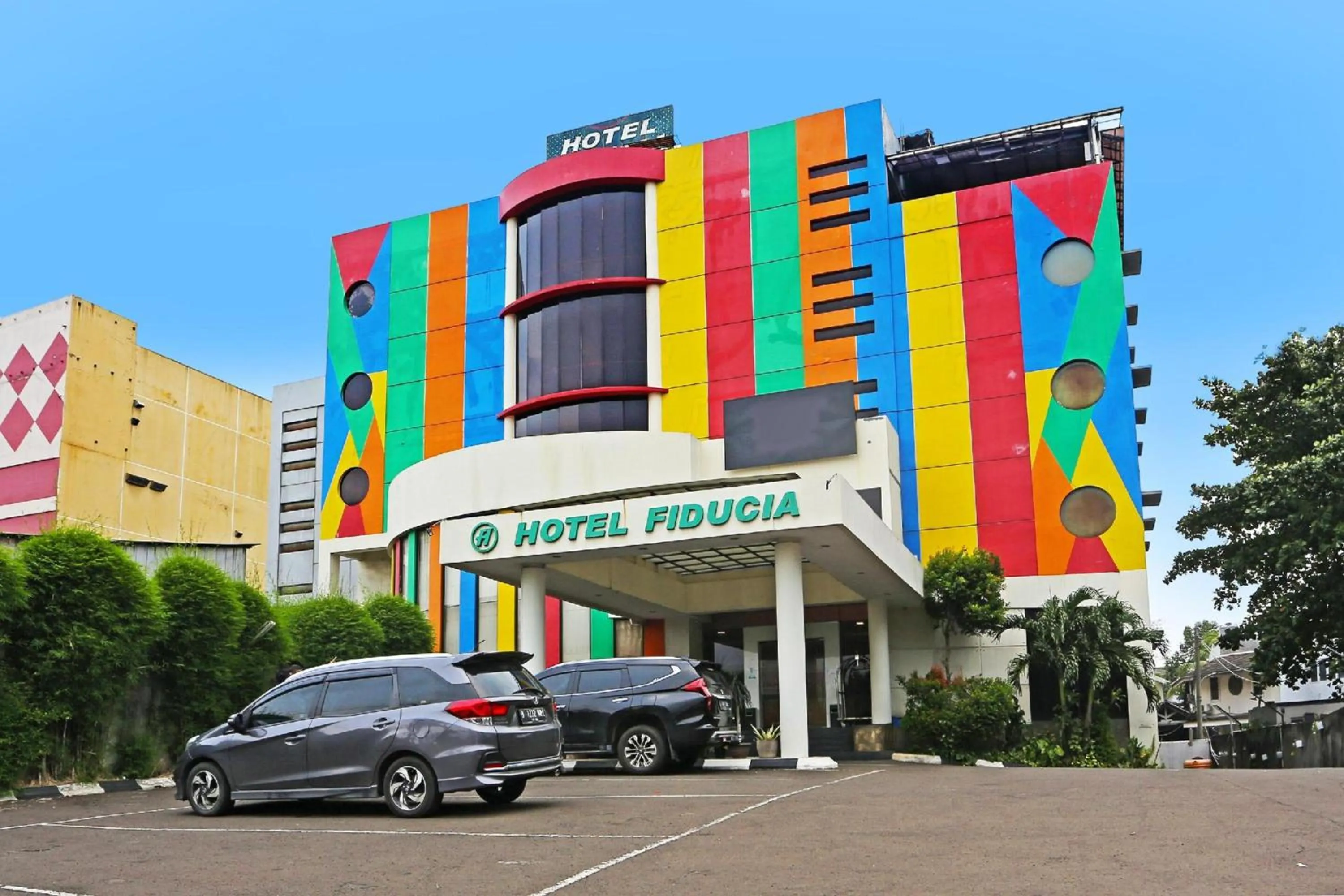 Neighbourhood in Super OYO Townhouse OAK Hotel Fiducia Serpong