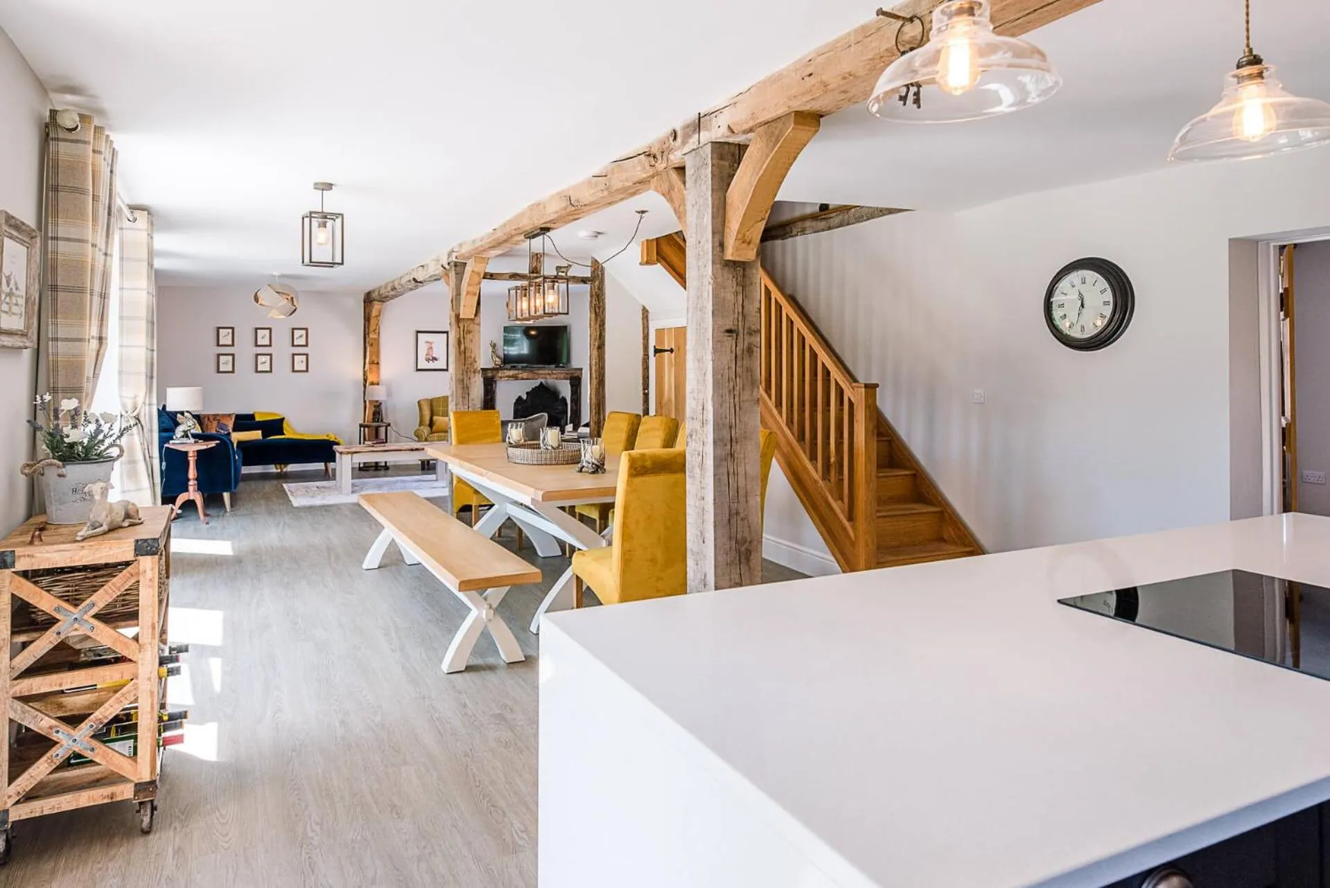 Chapel Cottage at Pond Hall Farm, Stunnning Property with Private Hot Tub, Hadleigh