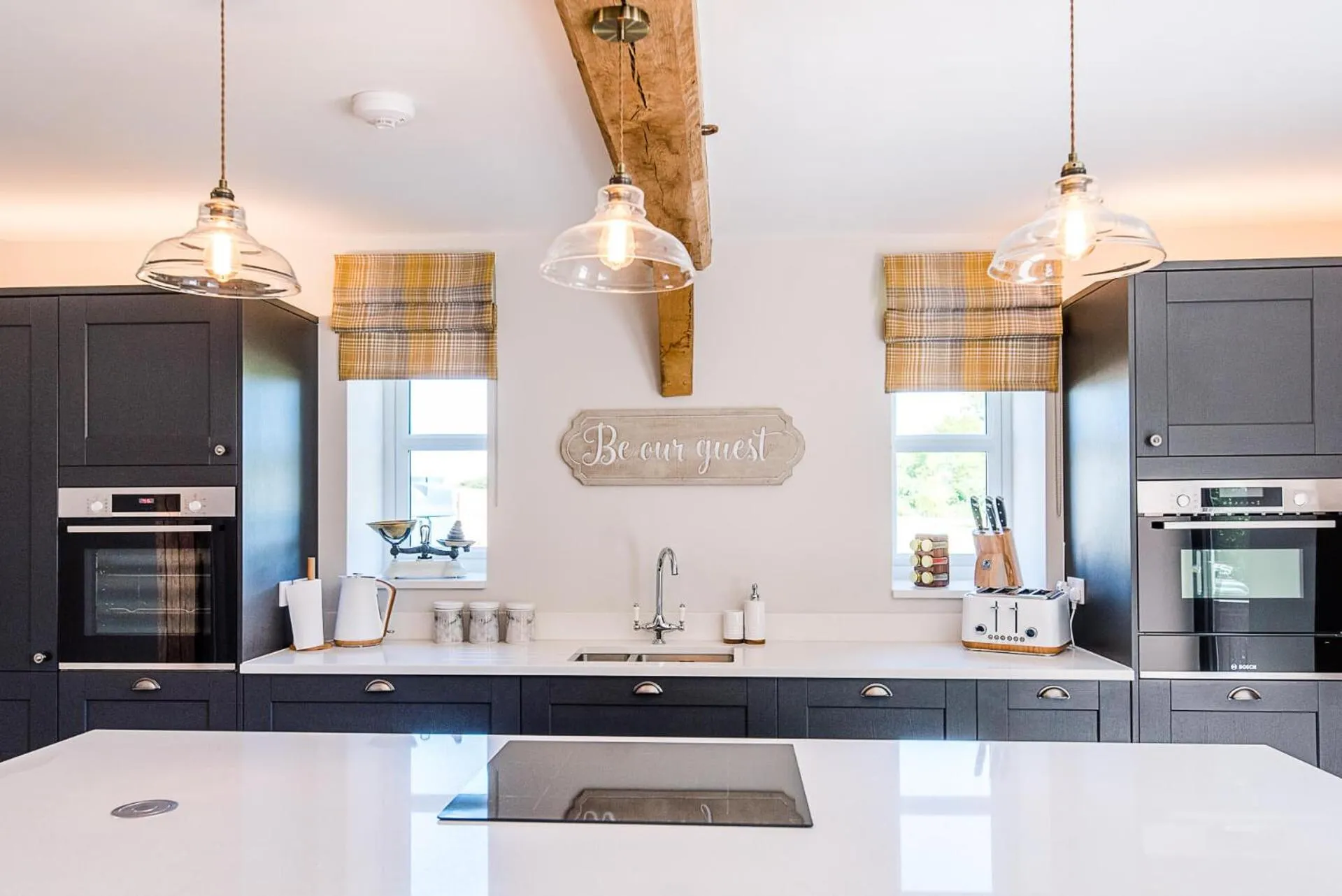 Chapel Cottage at Pond Hall Farm, Stunnning Property with Private Hot Tub, Hadleigh