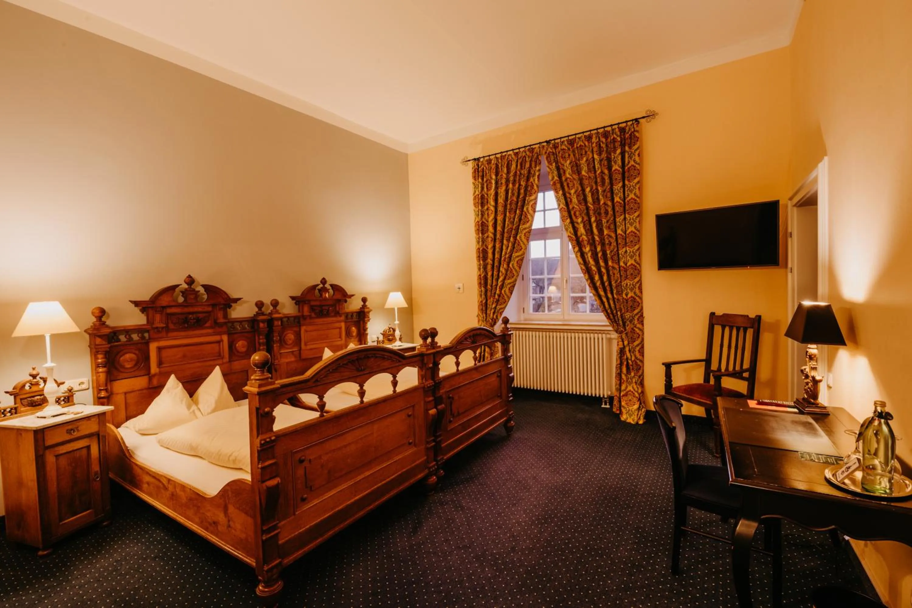 Bed in Hotel Schloß Gehrden