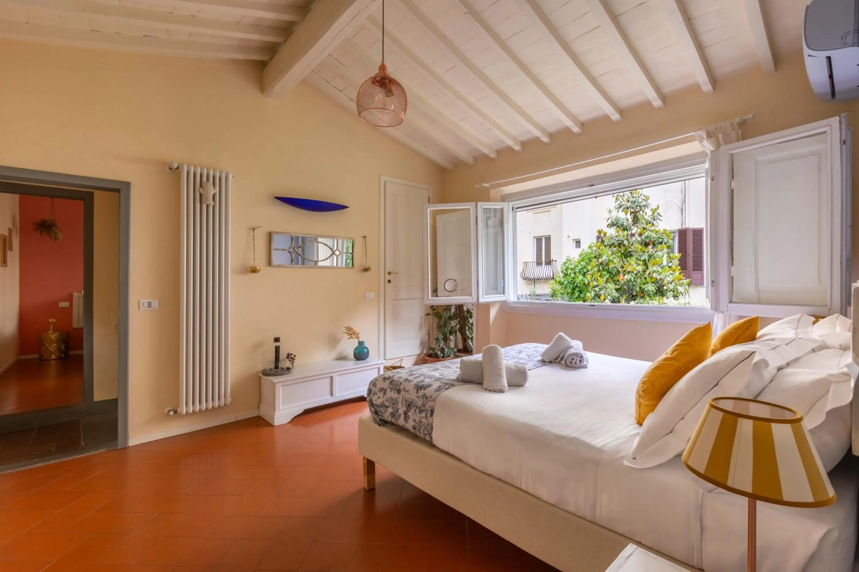 Bedroom, Bed in Secret Garden Firenze B&B