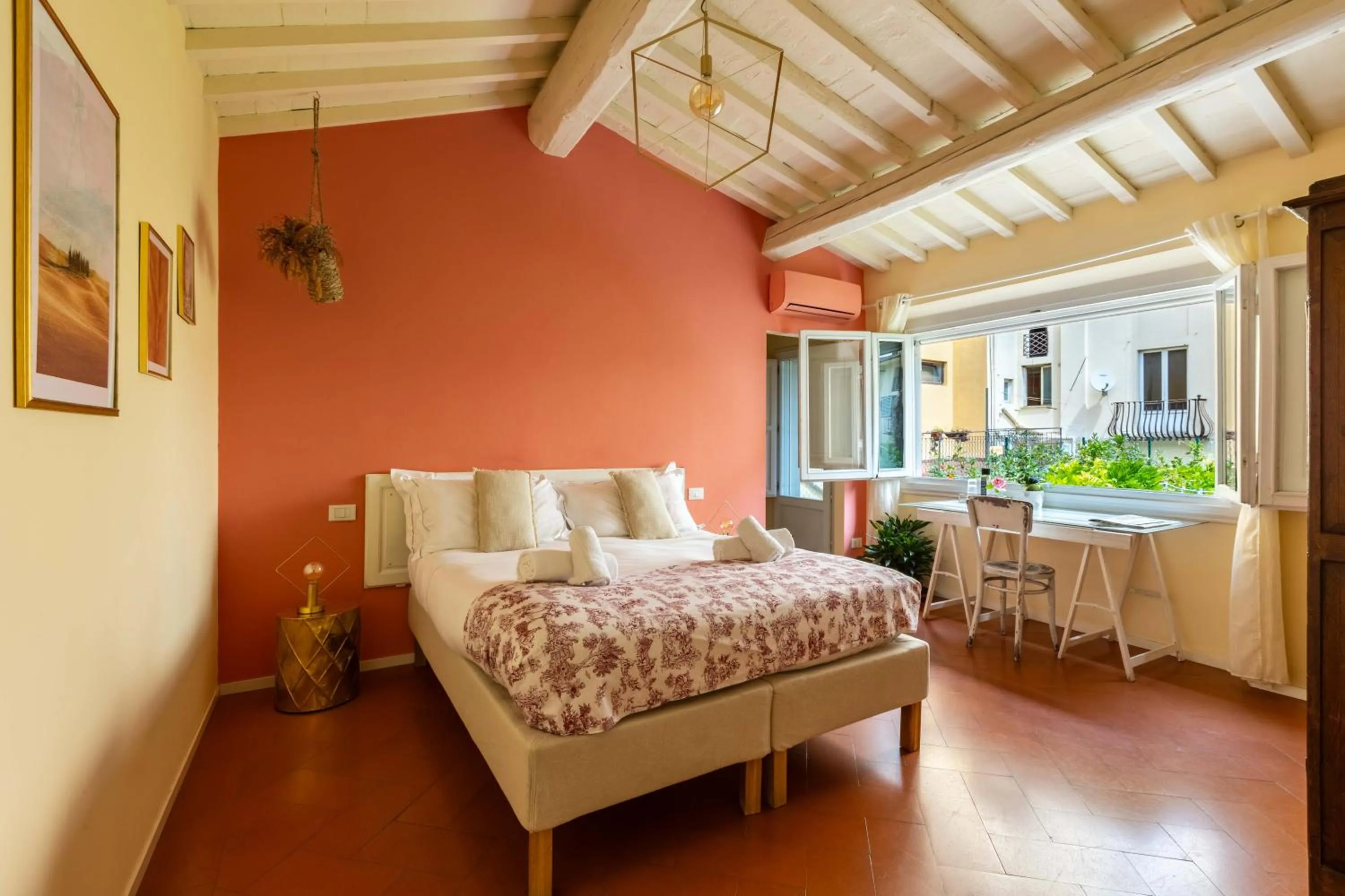 Bedroom, Bed in Secret Garden Firenze B&B