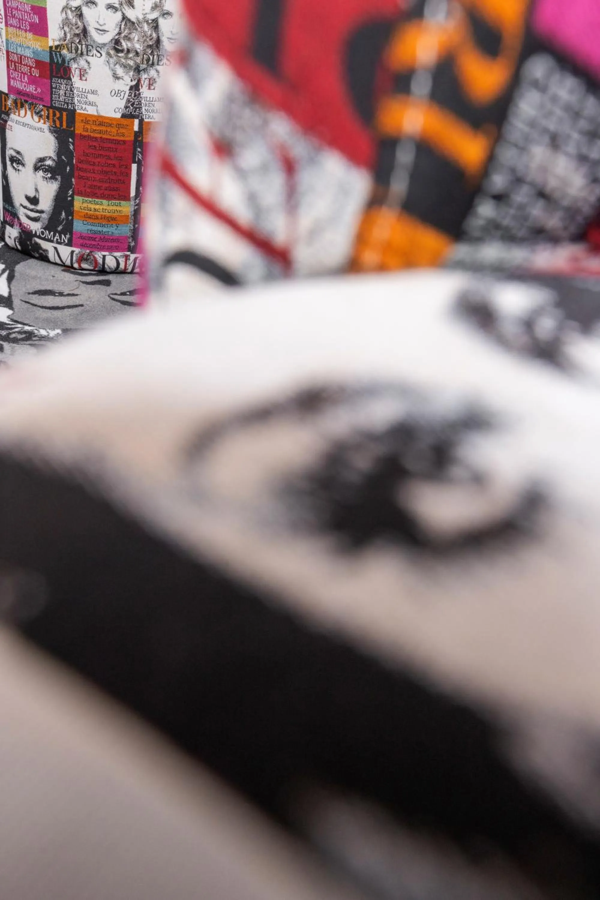 Decorative detail, Bed in Das Edlinger