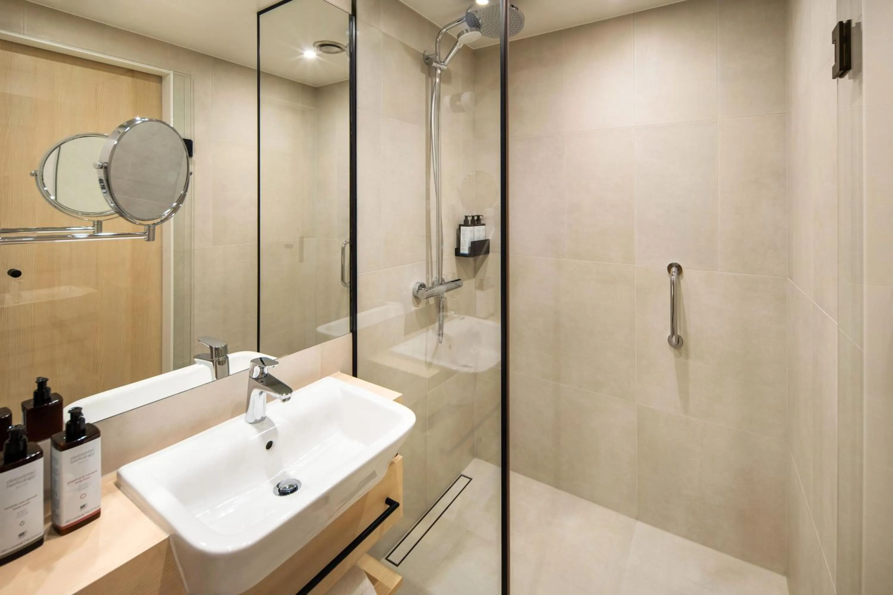 Bathroom in Mercure Katowice Centrum