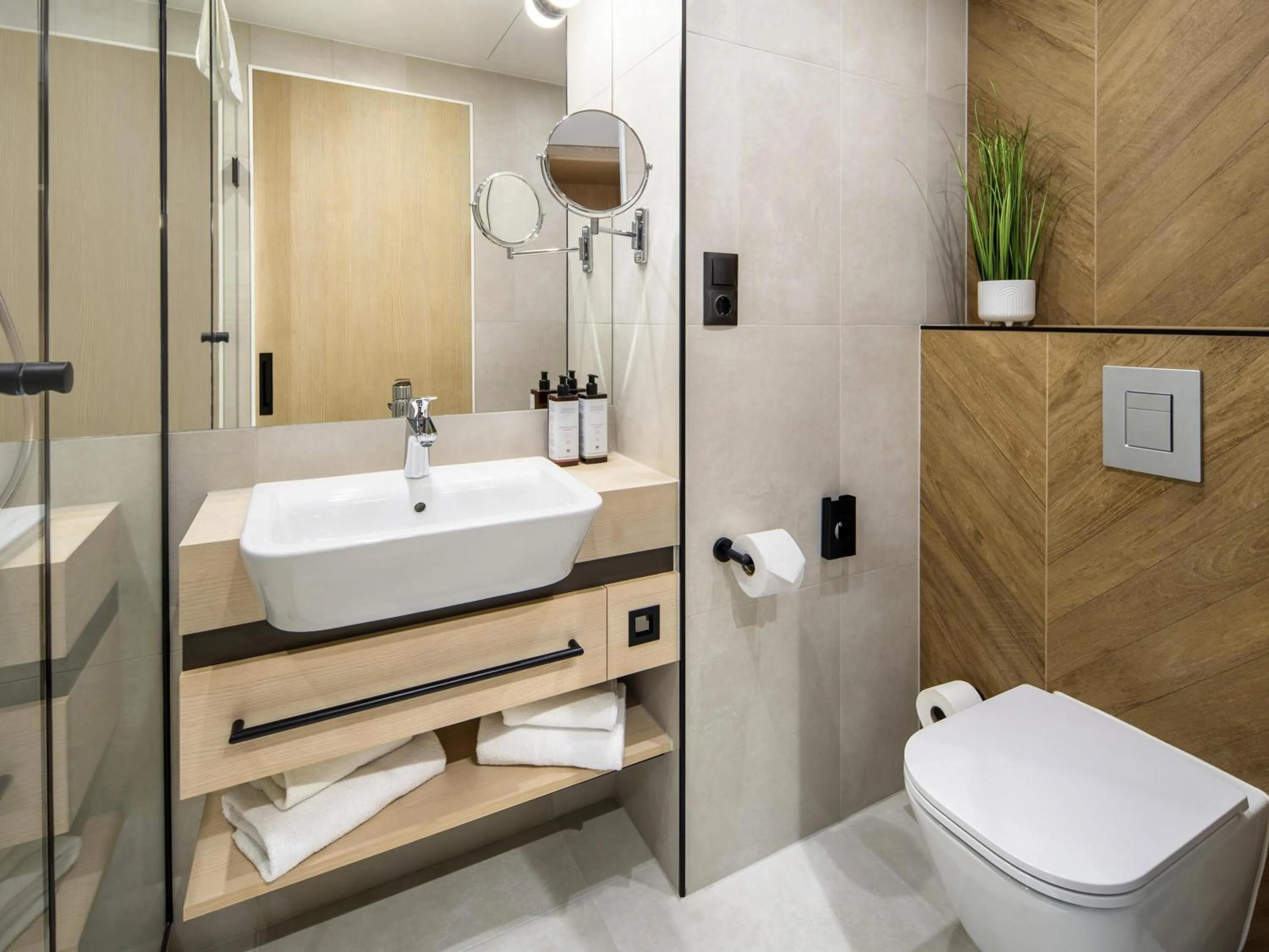 Bedroom in Mercure Katowice Centrum