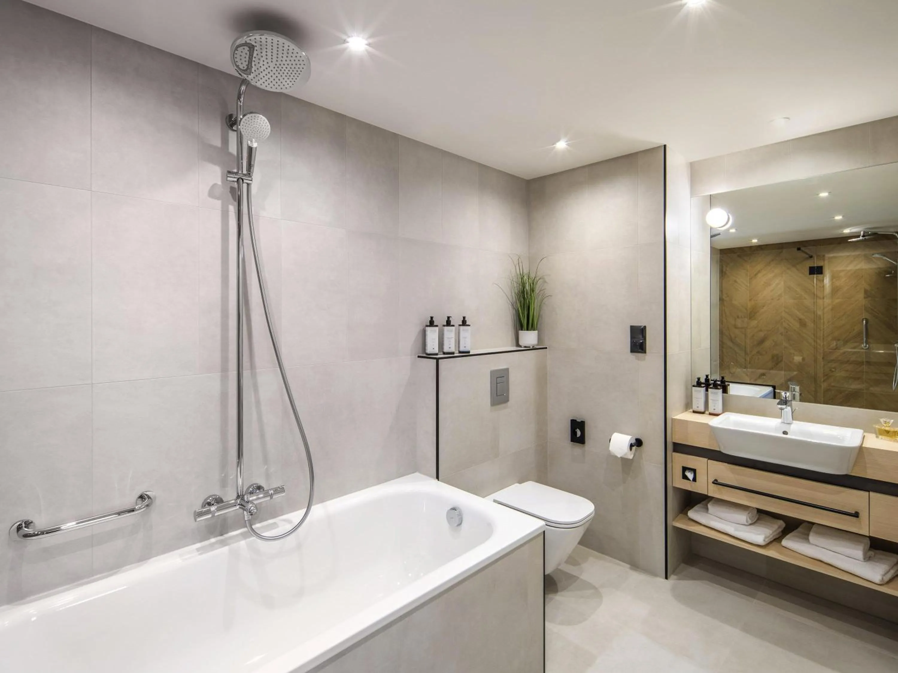 Bedroom in Mercure Katowice Centrum