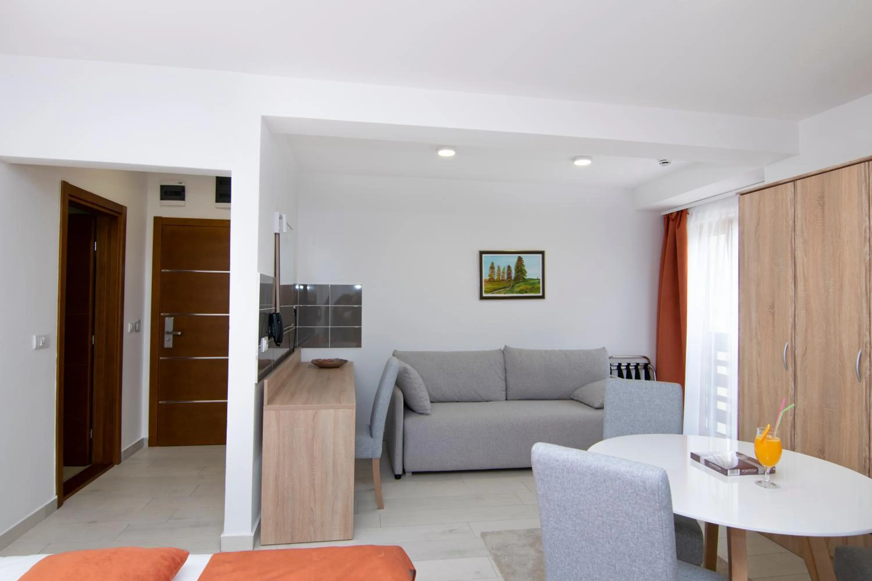 Text overlay in Hotel Agape