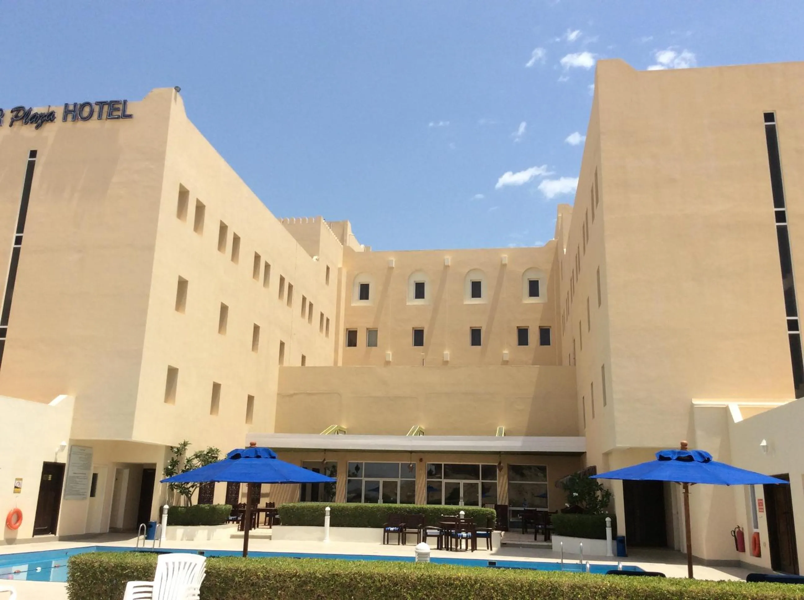 Property building in Best Western Sur