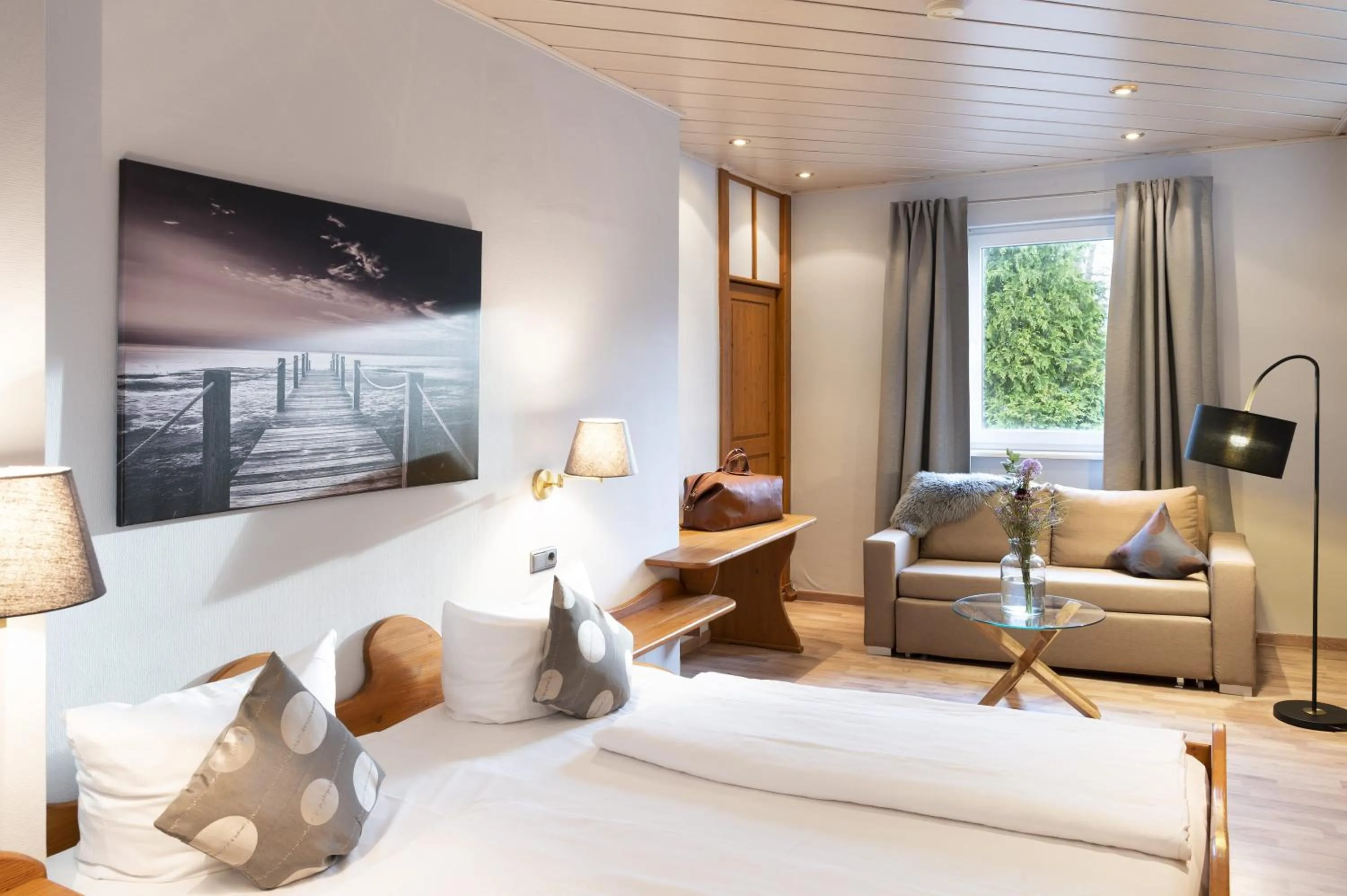 Living room, Bed in Romantik Landhotel 3Kronen