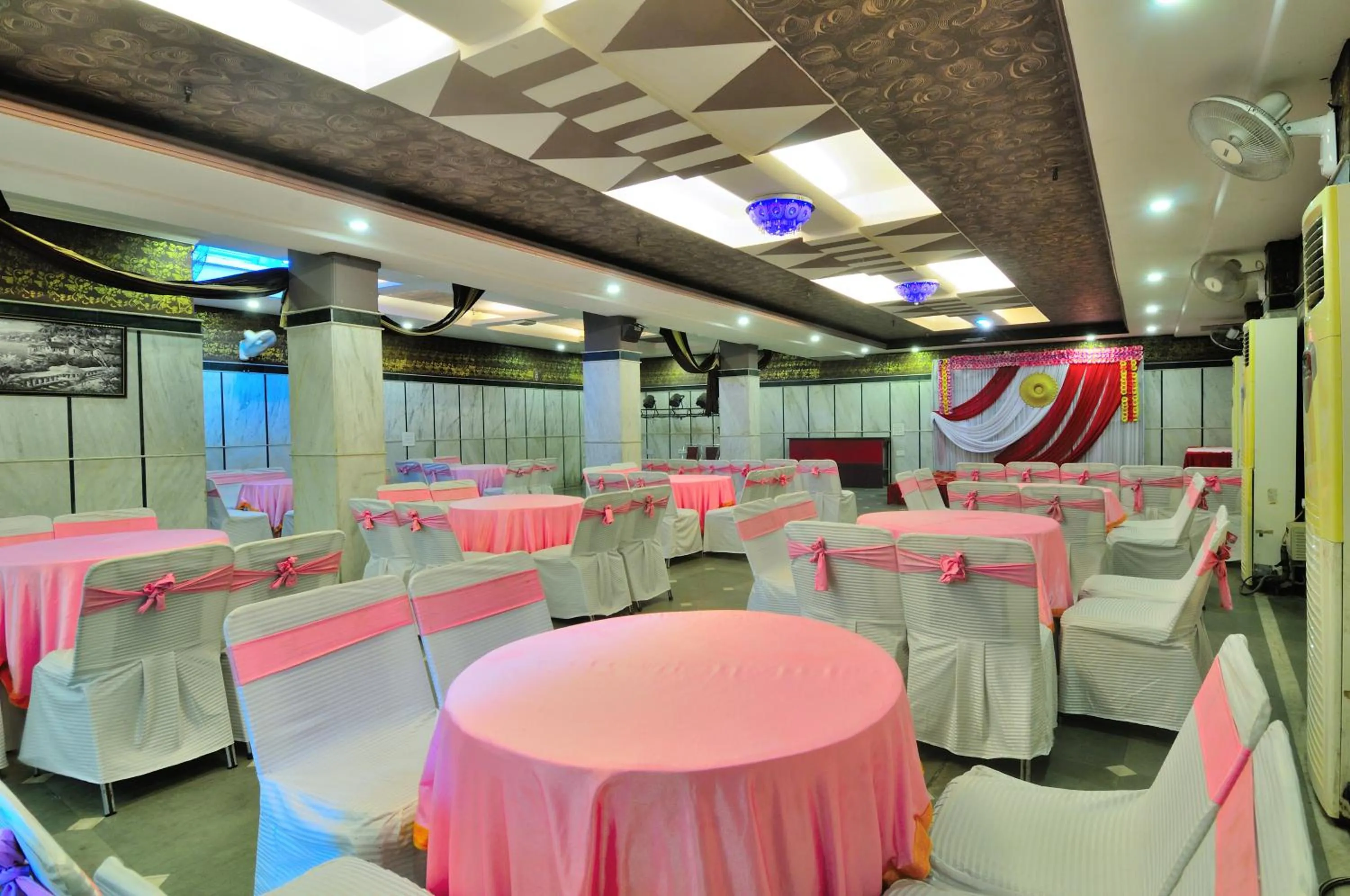 Business facilities, Banquet Facilities in Hotel Maharaja Residency