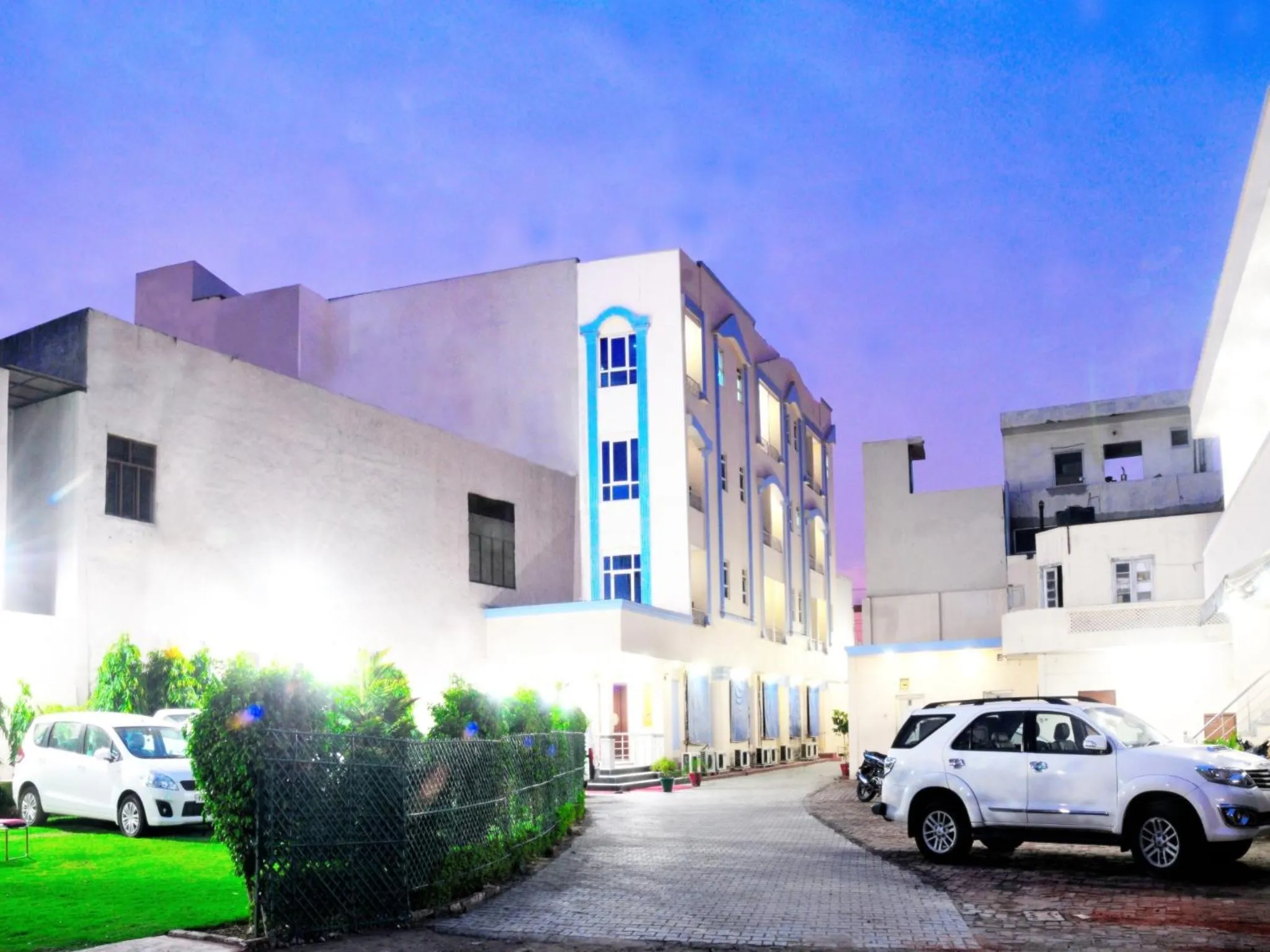 Property Building in Hotel Maharaja Residency