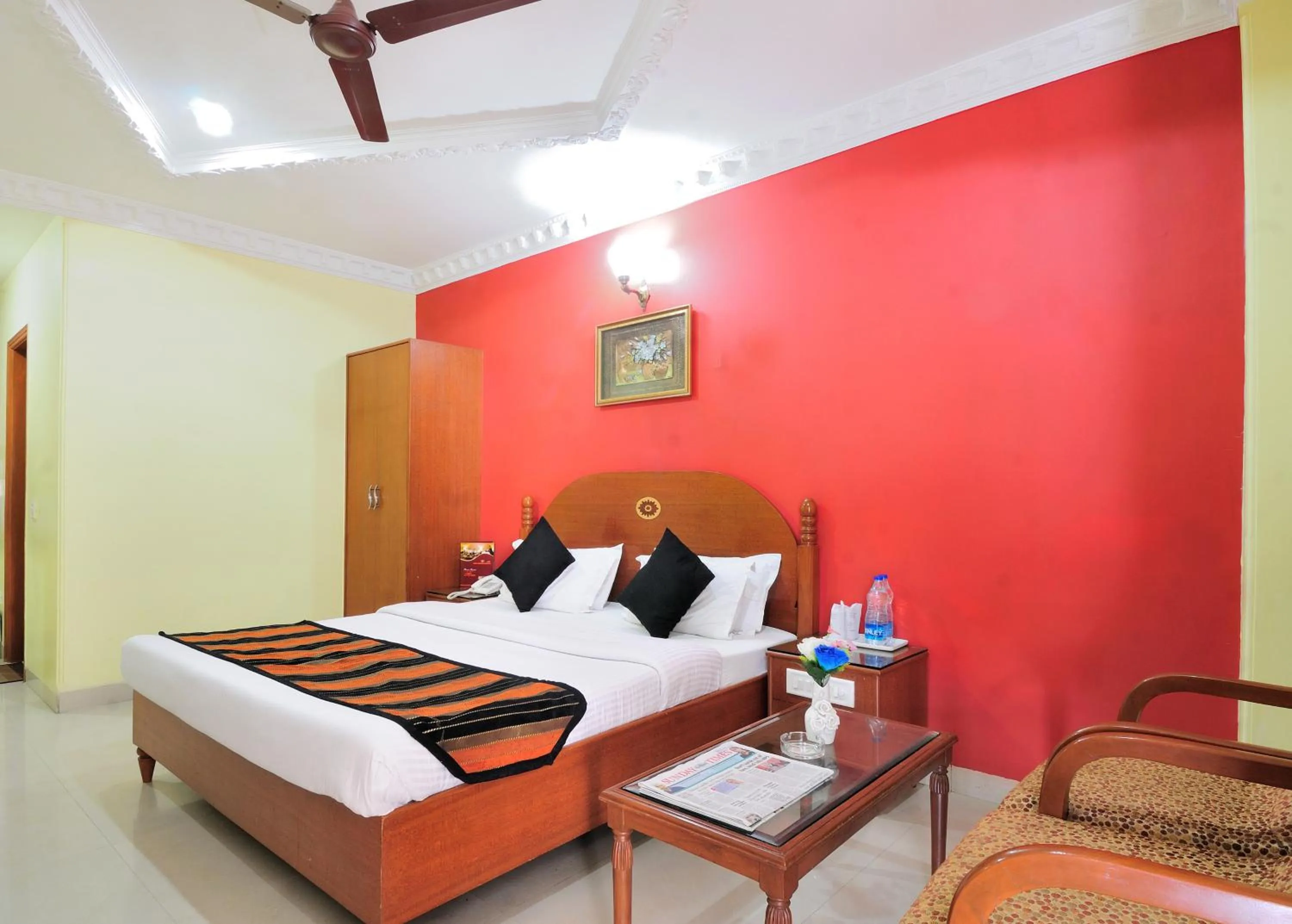 Bed in Hotel Maharaja Residency