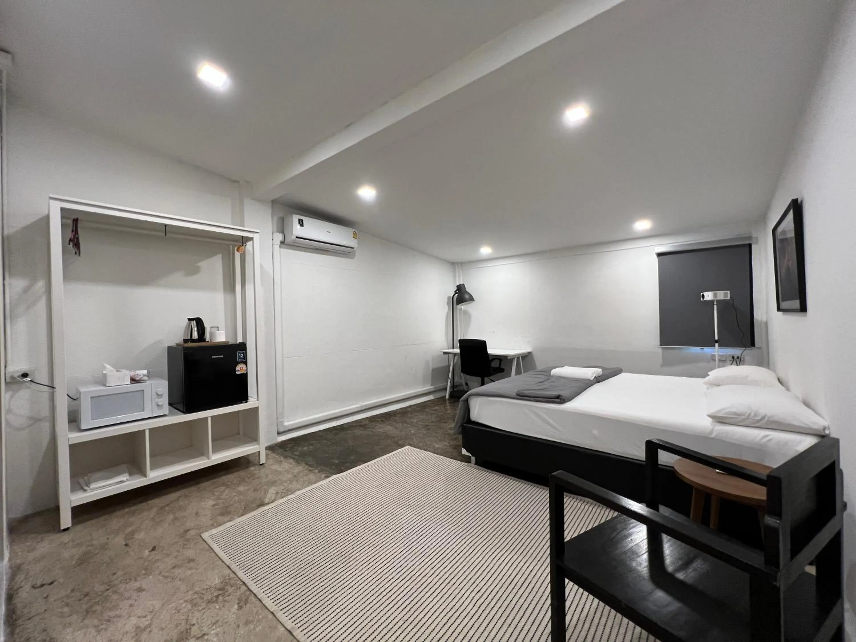 Bed in Chatel Samyan - Self check-in