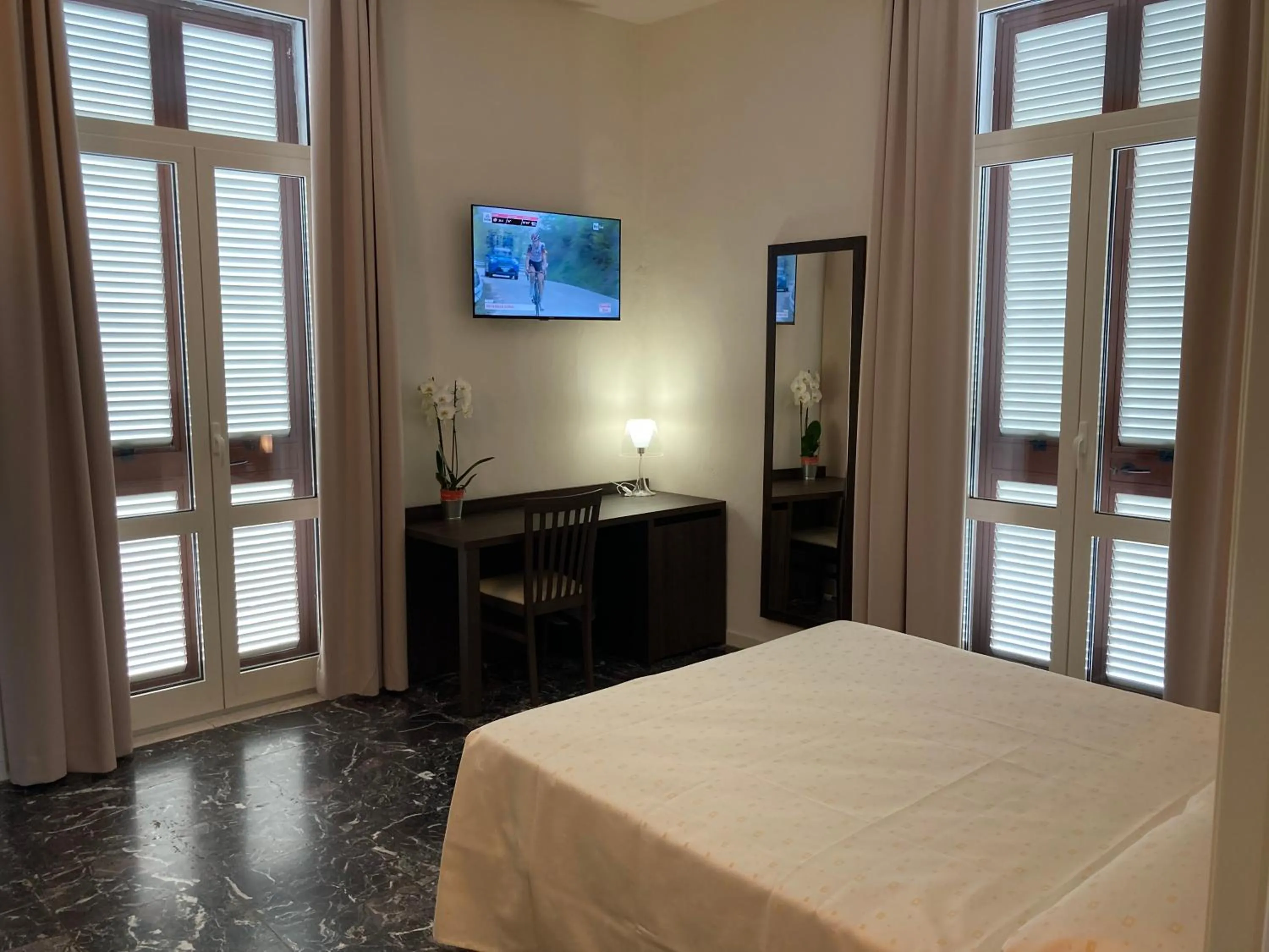 Bedroom, Bed in Hotel Belvedere