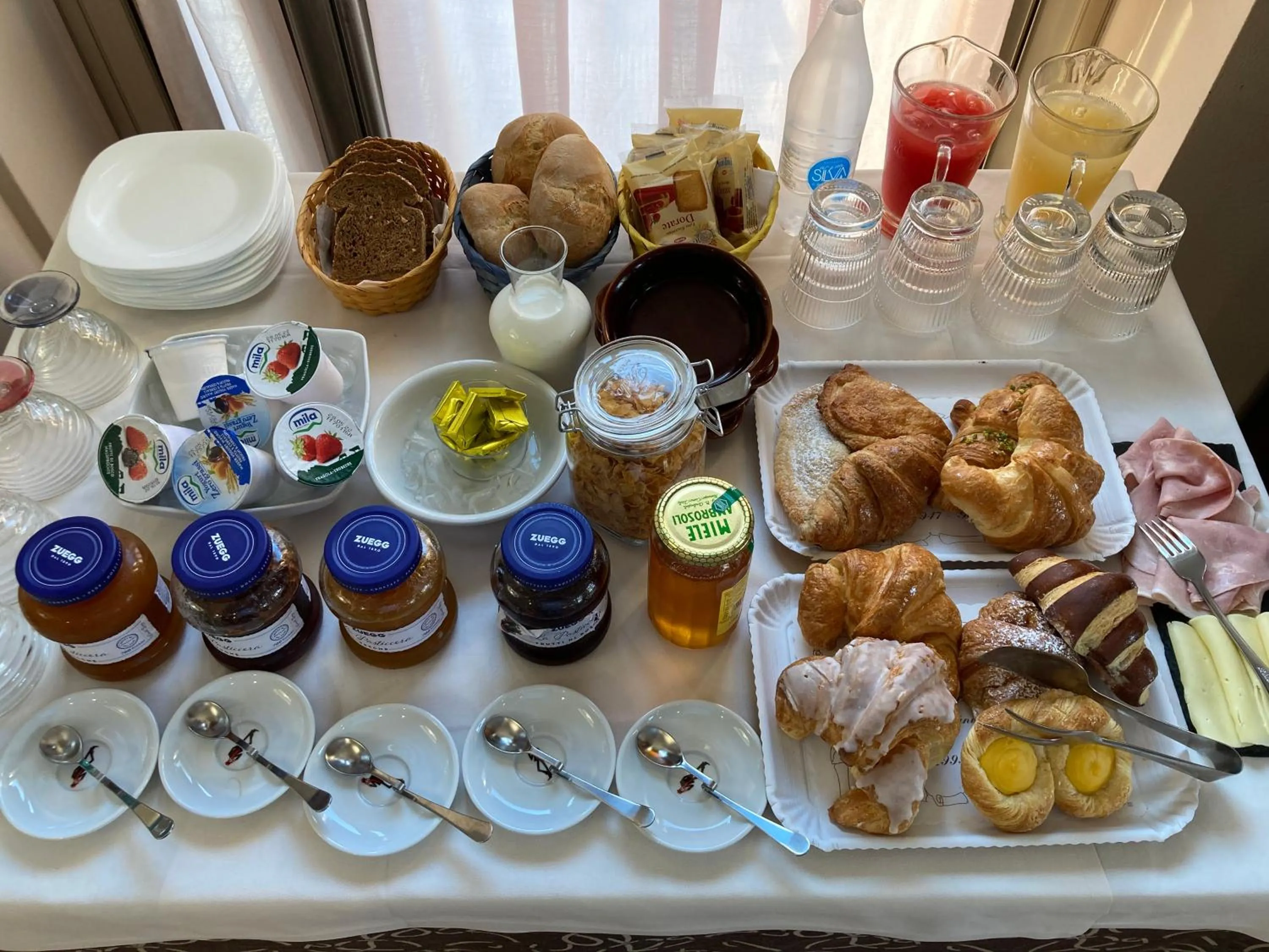 Buffet breakfast in Hotel Belvedere