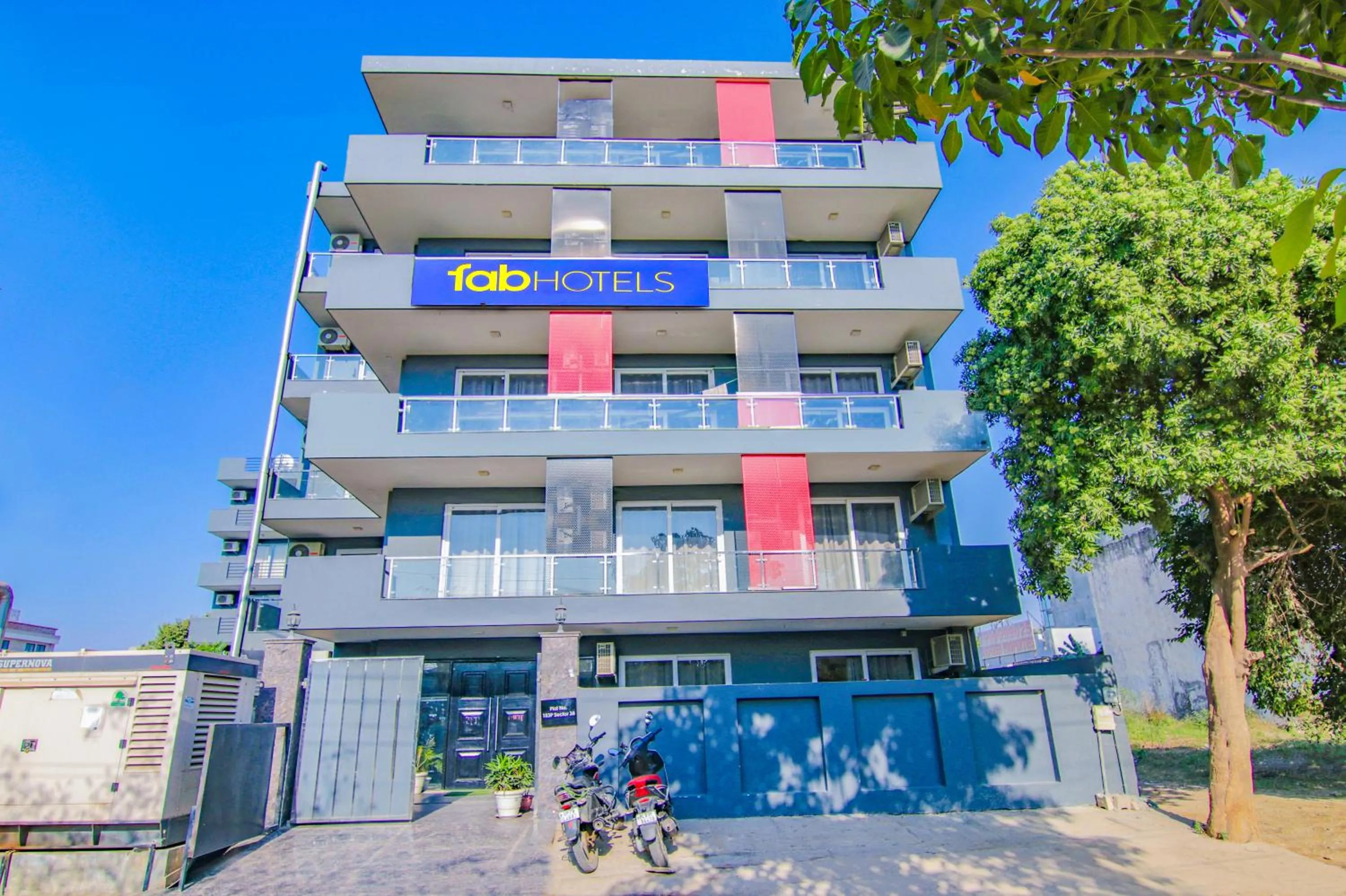 Facade/entrance in FabHotel Infinity Stays Near Medanta- The Medicity, Gurgaon