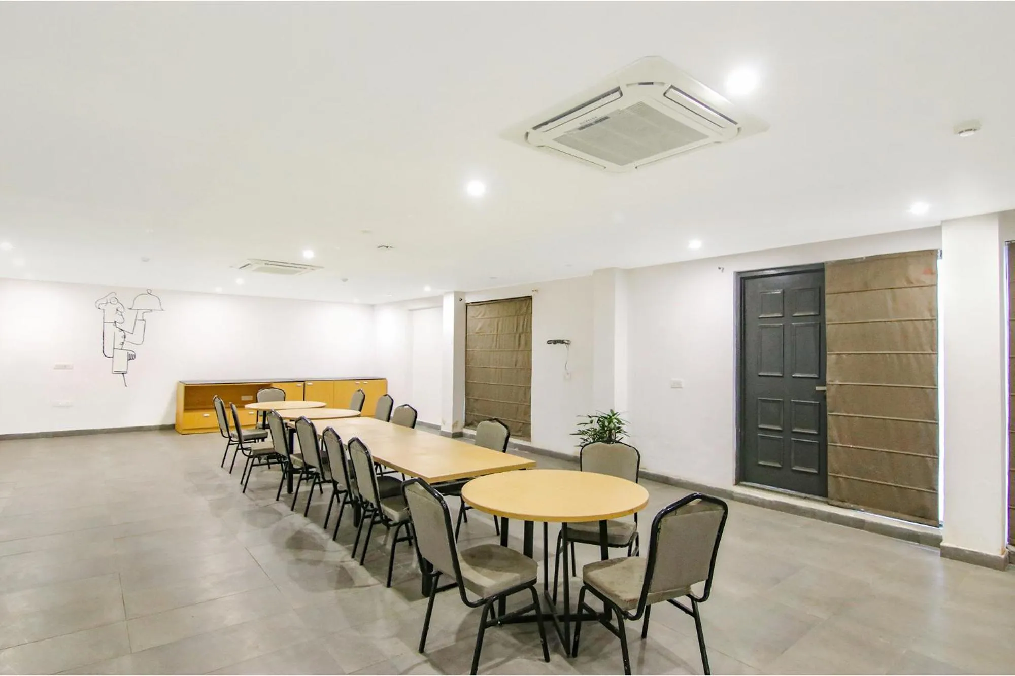 Breakfast in FabHotel Infinity Stays Near Medanta- The Medicity, Gurgaon