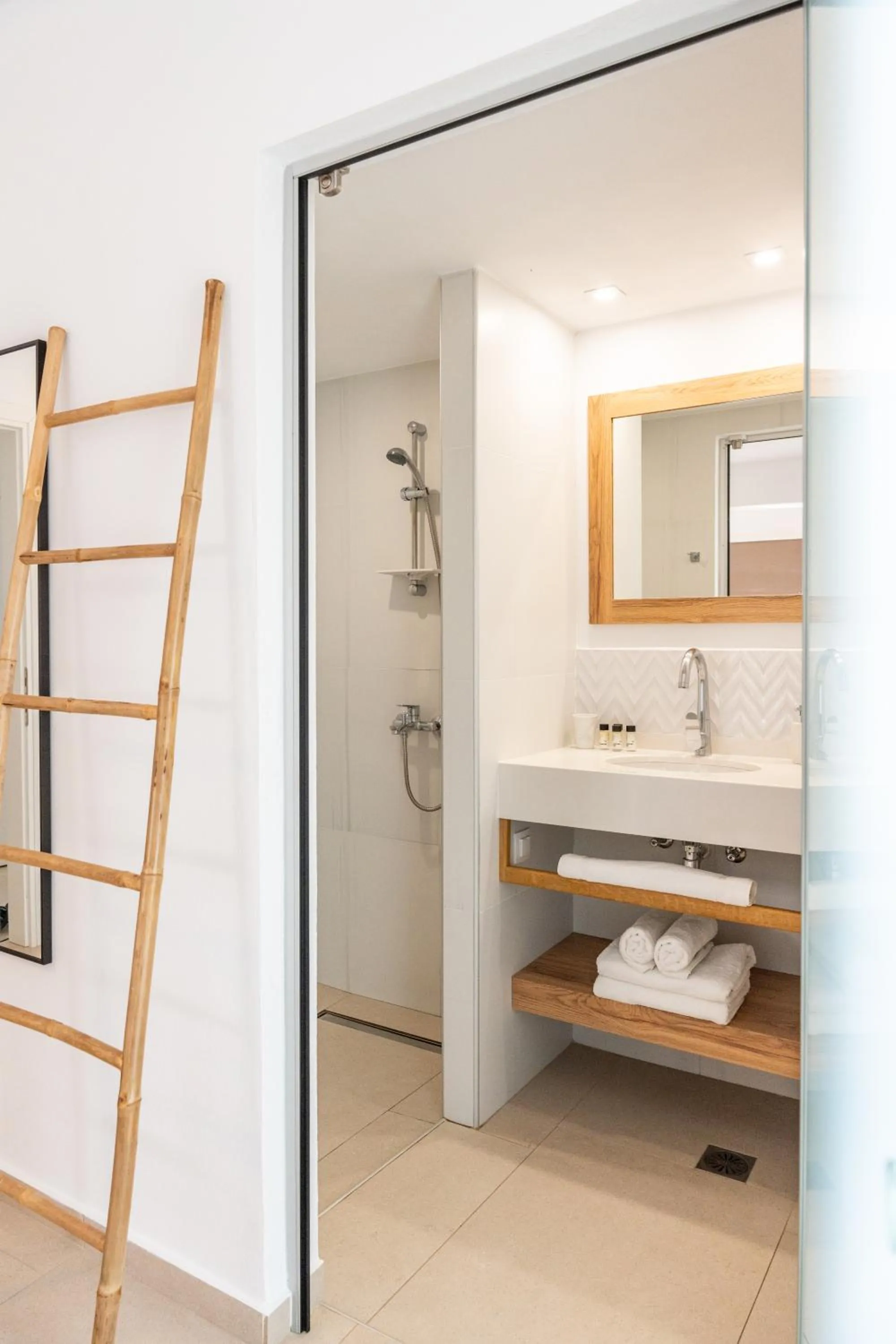 Shower in Sea Breeze Hotel