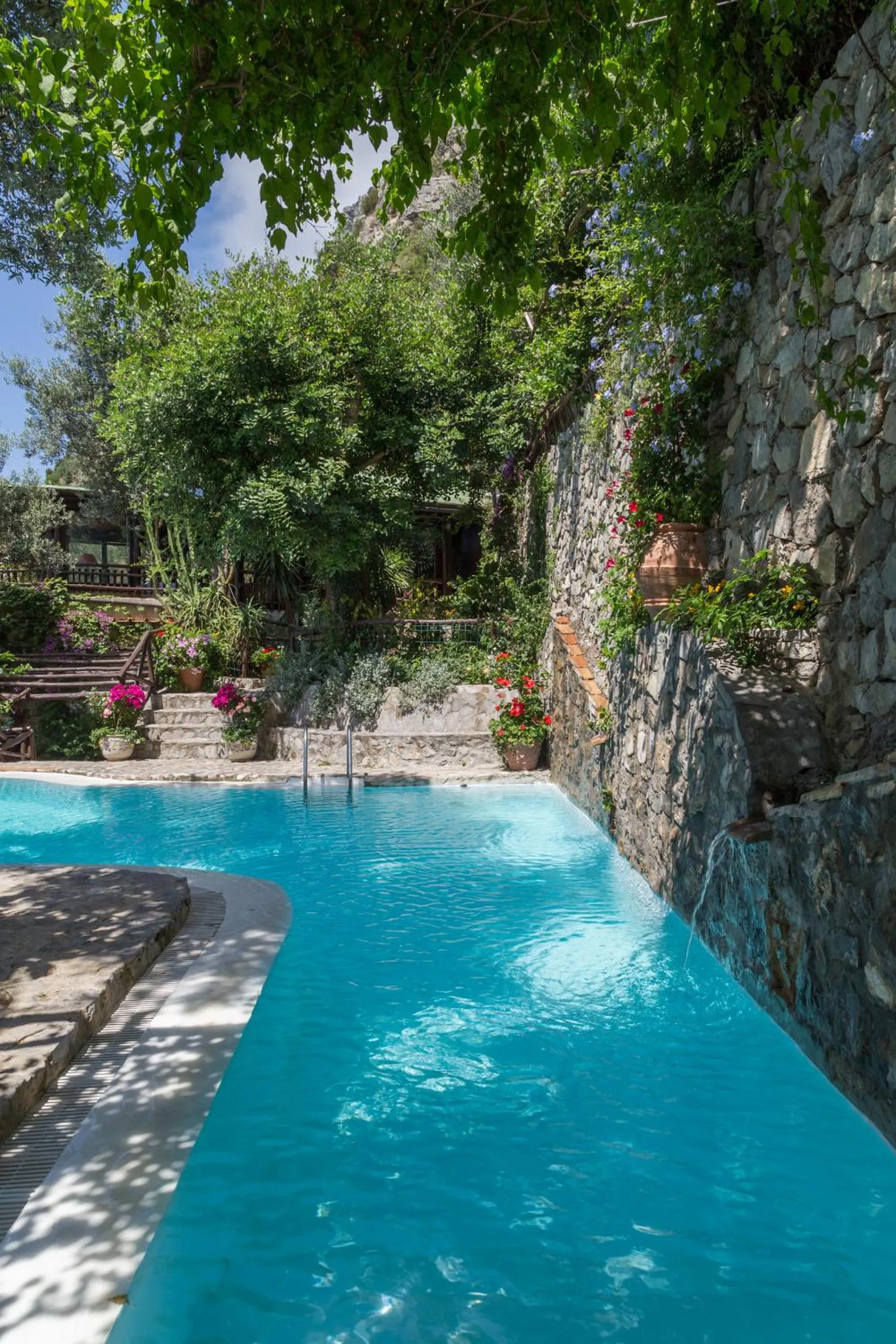 Swimming pool in Amore Rentals - Villa Era