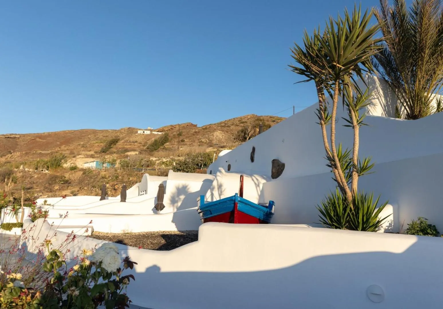 Day in Sun Angelos Oia - Luxury Cave Suites