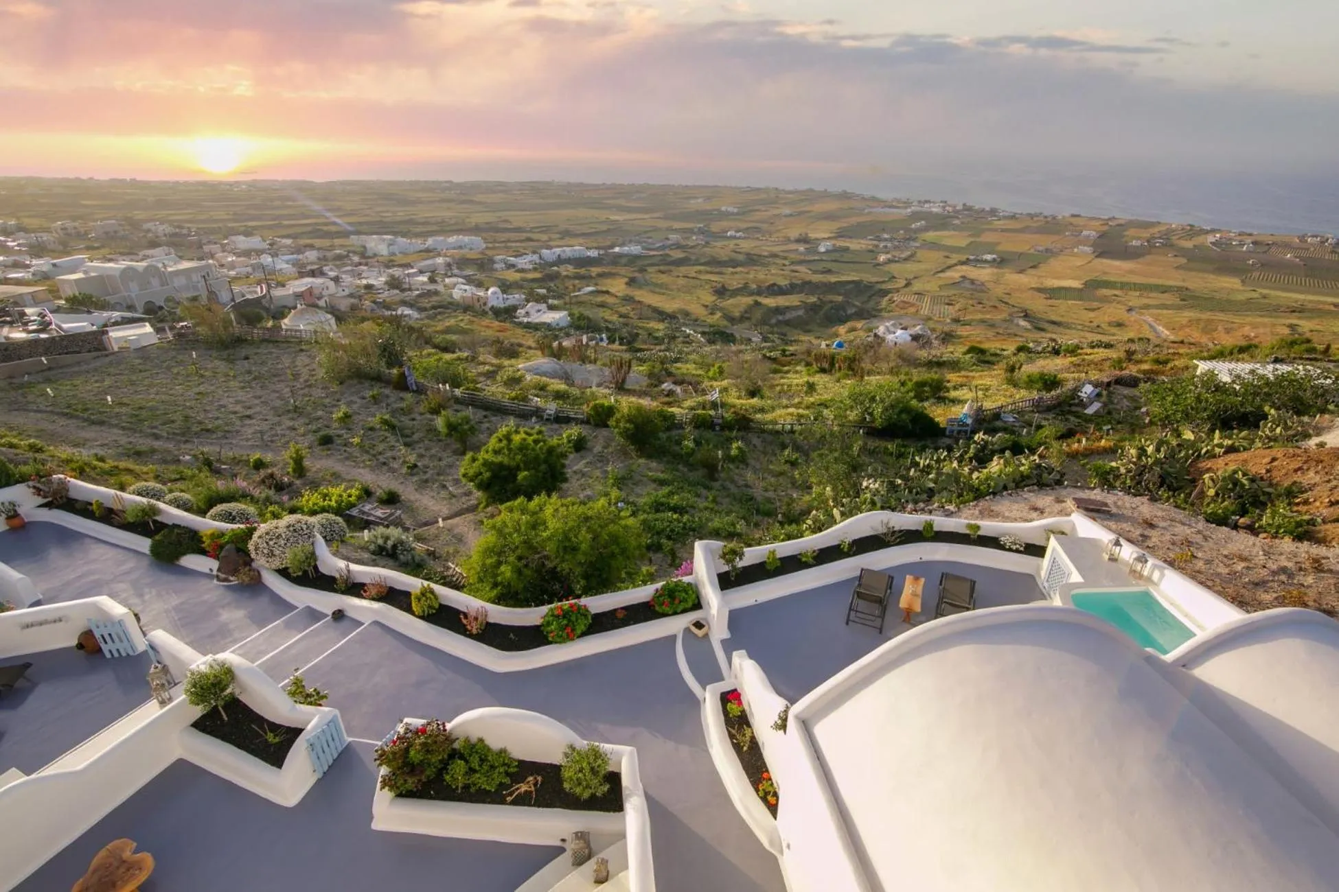Bird's eye view in Sun Angelos Oia - Luxury Cave Suites