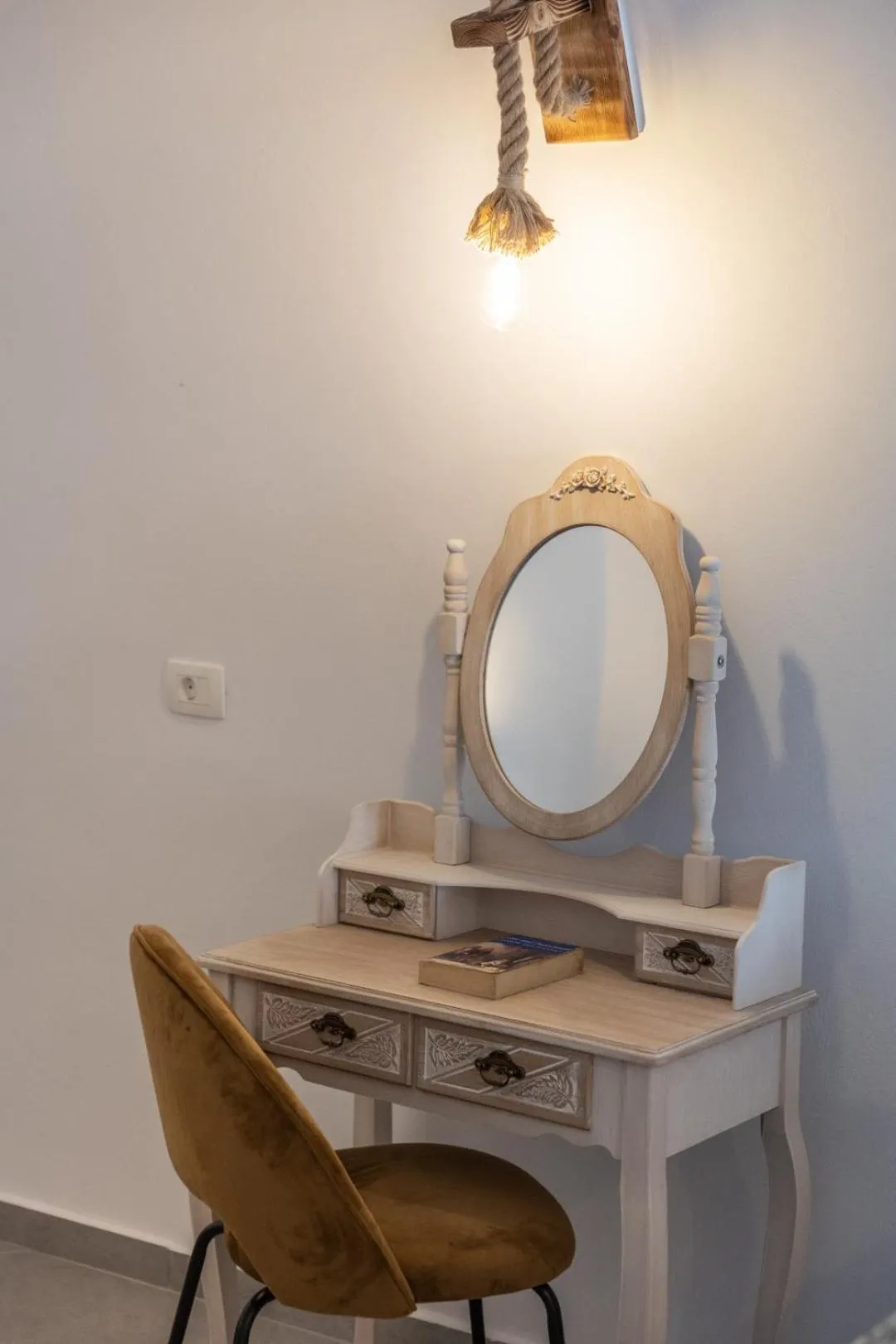 Bedroom in Sun Angelos Oia - Luxury Cave Suites