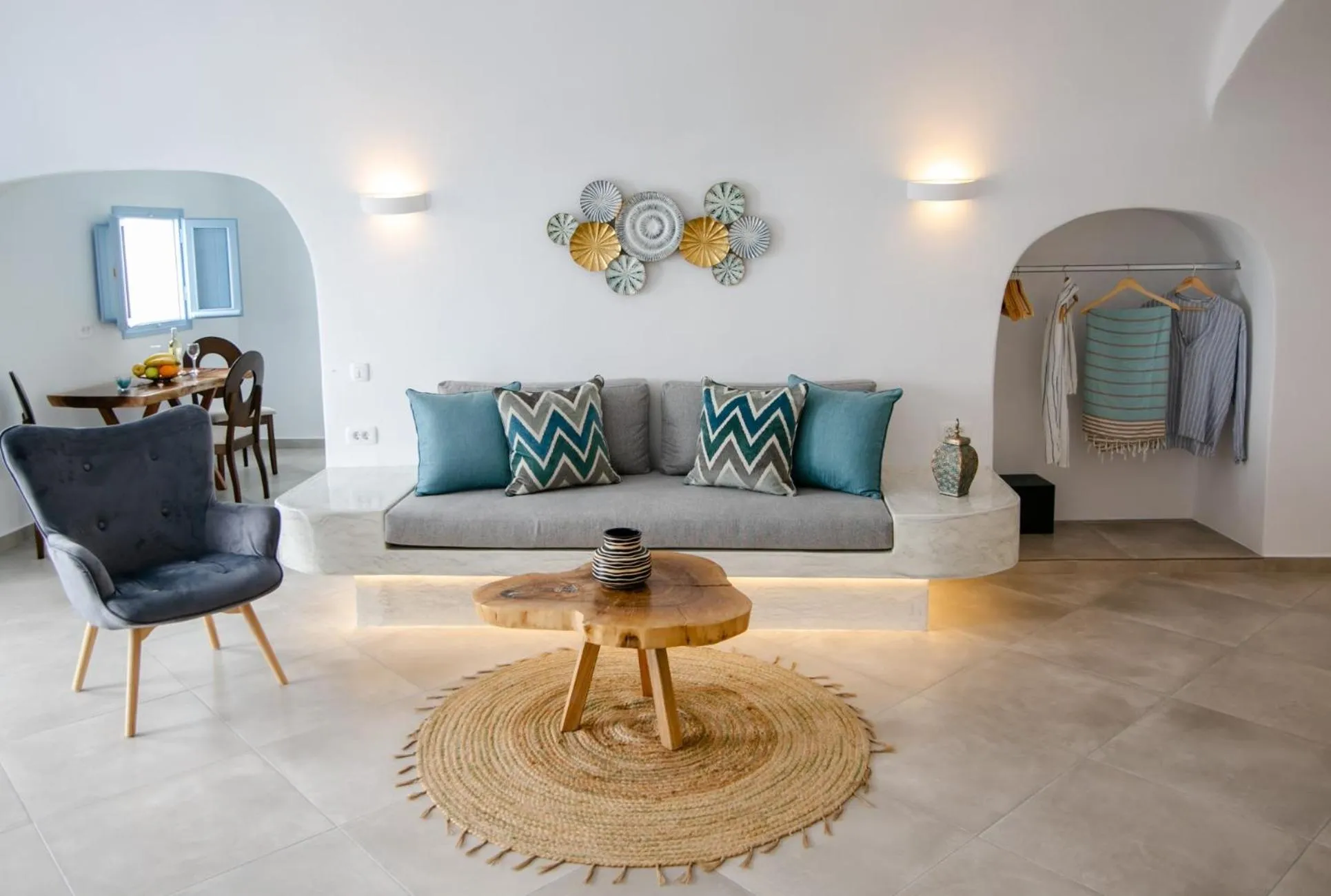 Seating area in Sun Angelos Oia - Luxury Cave Suites