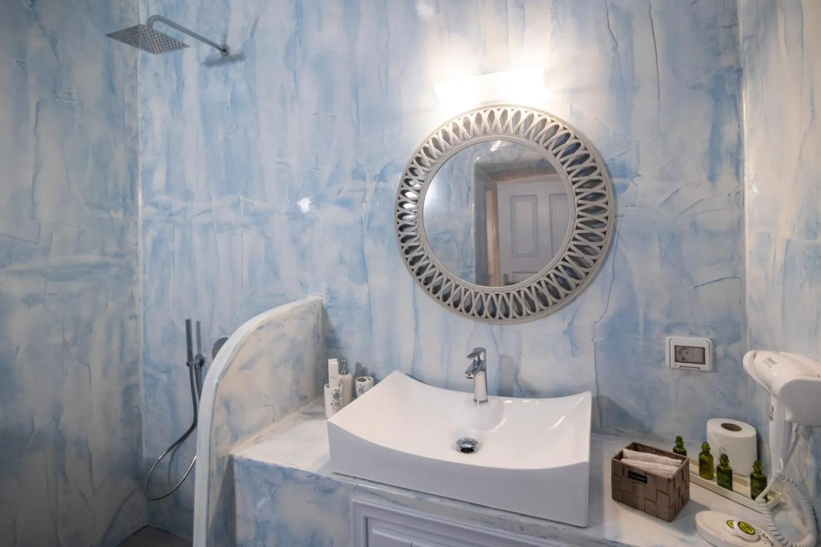 Bathroom in Sun Angelos Oia - Luxury Cave Suites