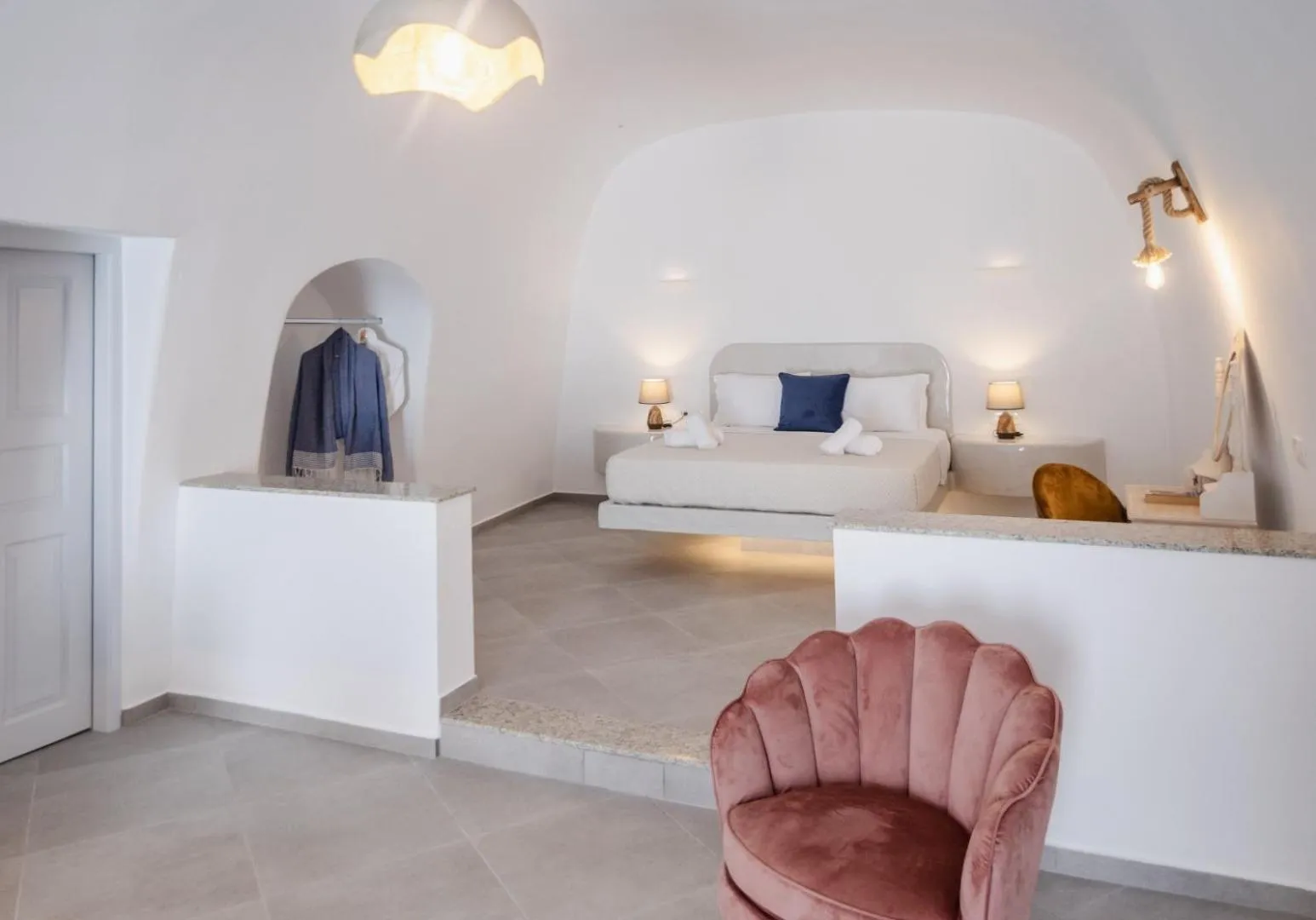 Bedroom, Bed in Sun Angelos Oia - Luxury Cave Suites