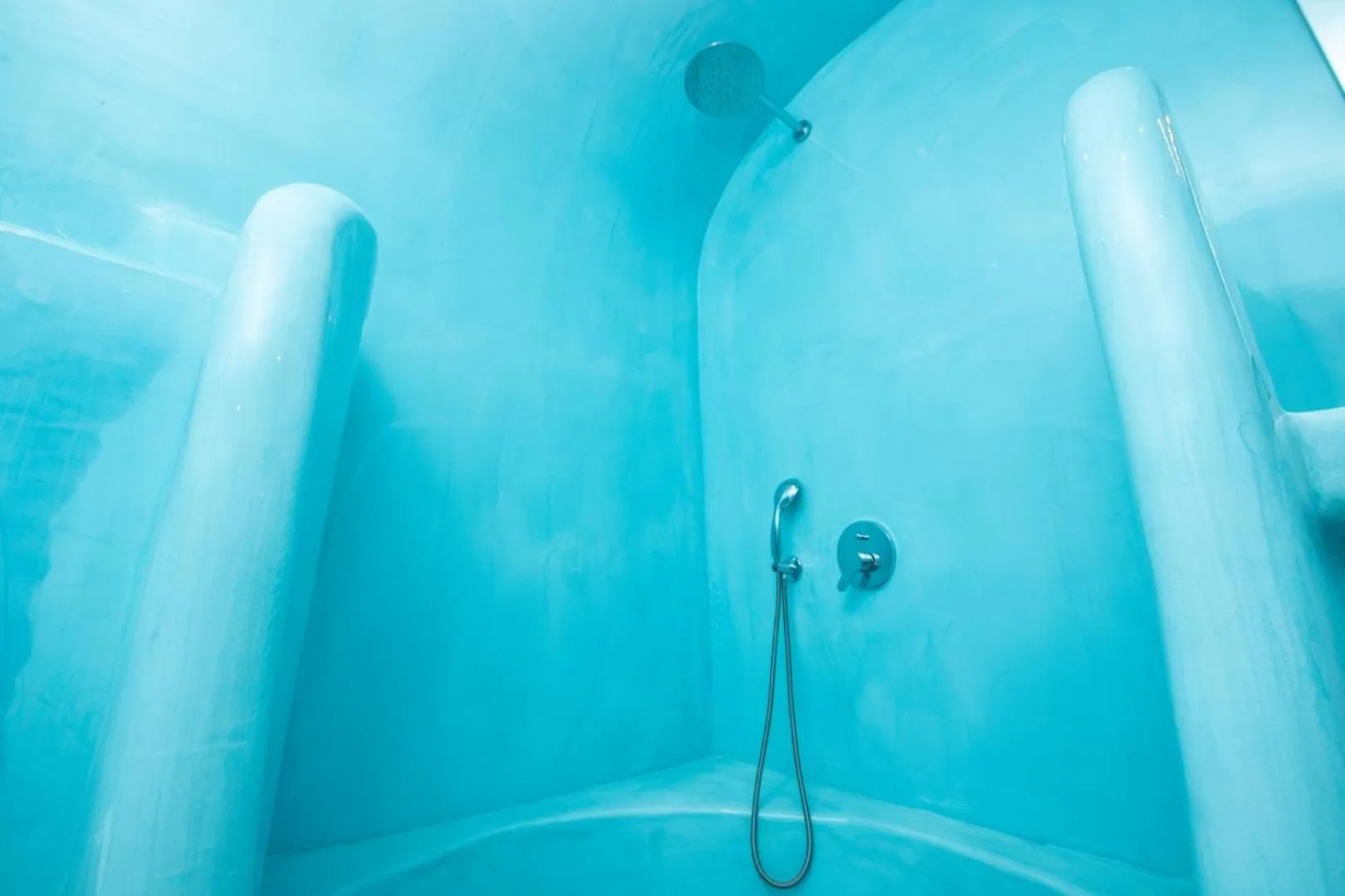 Bathroom in Sun Angelos Oia - Luxury Cave Suites
