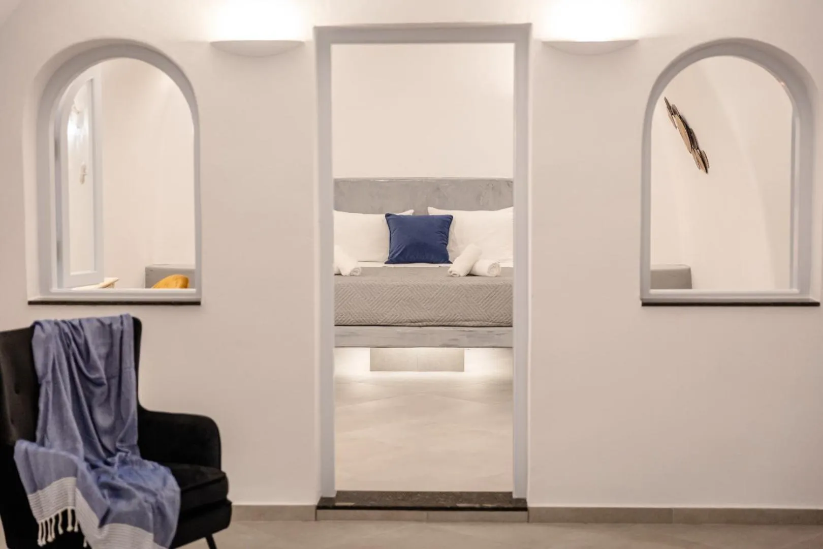 Bedroom, Bed in Sun Angelos Oia - Luxury Cave Suites