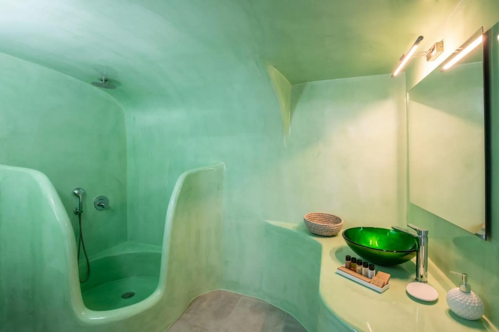 Bathroom in Sun Angelos Oia - Luxury Cave Suites