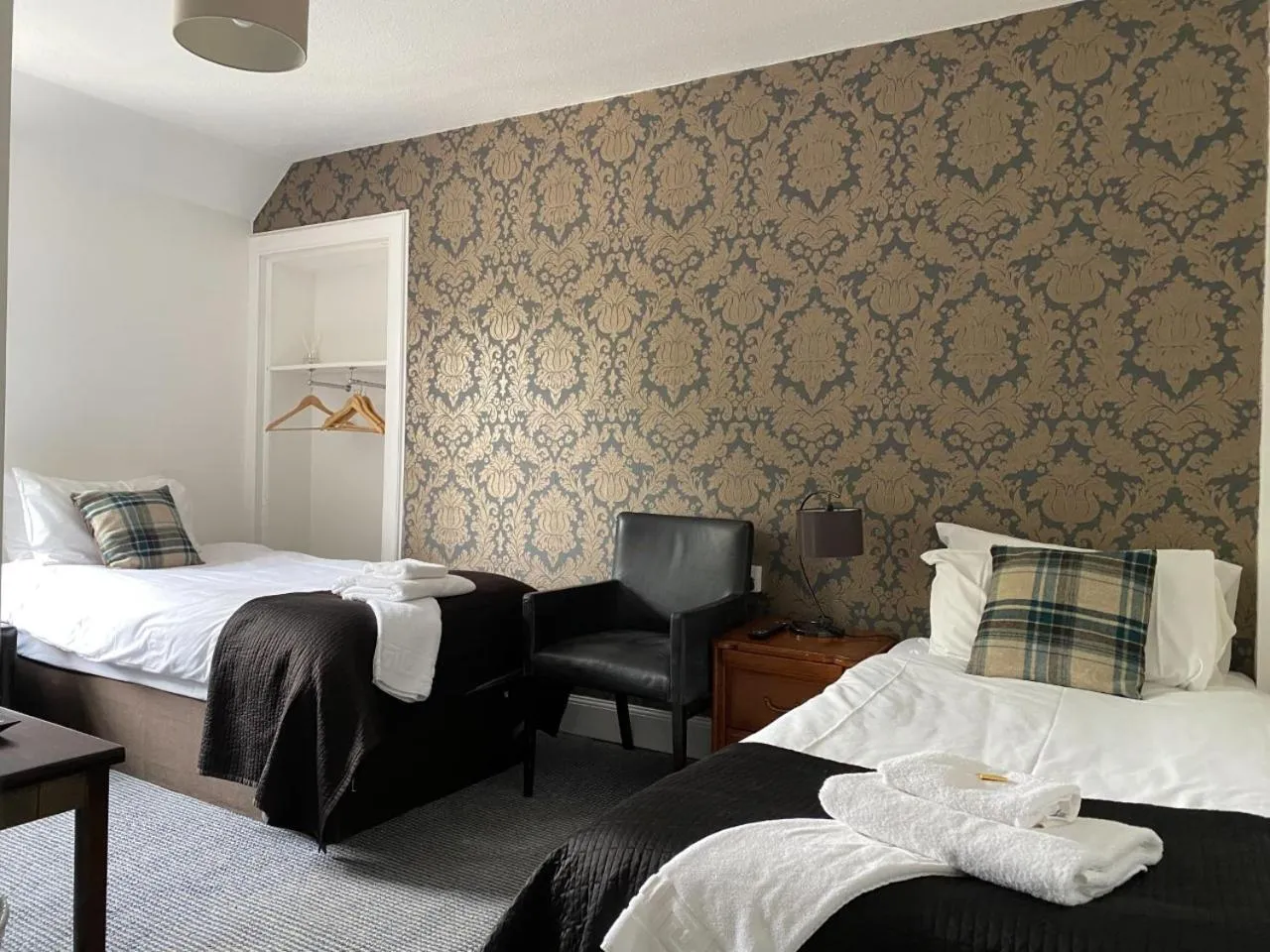 Bed in Richmond House Hotel