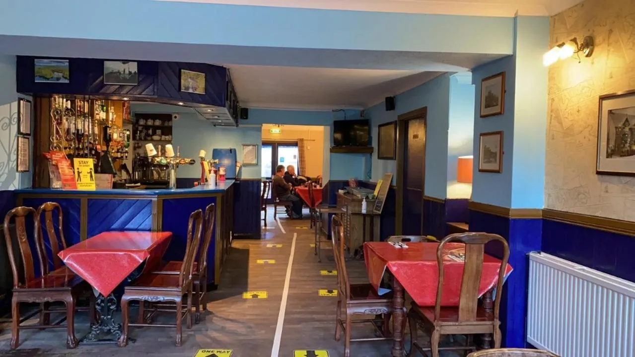 Restaurant/places to eat in Richmond House Hotel