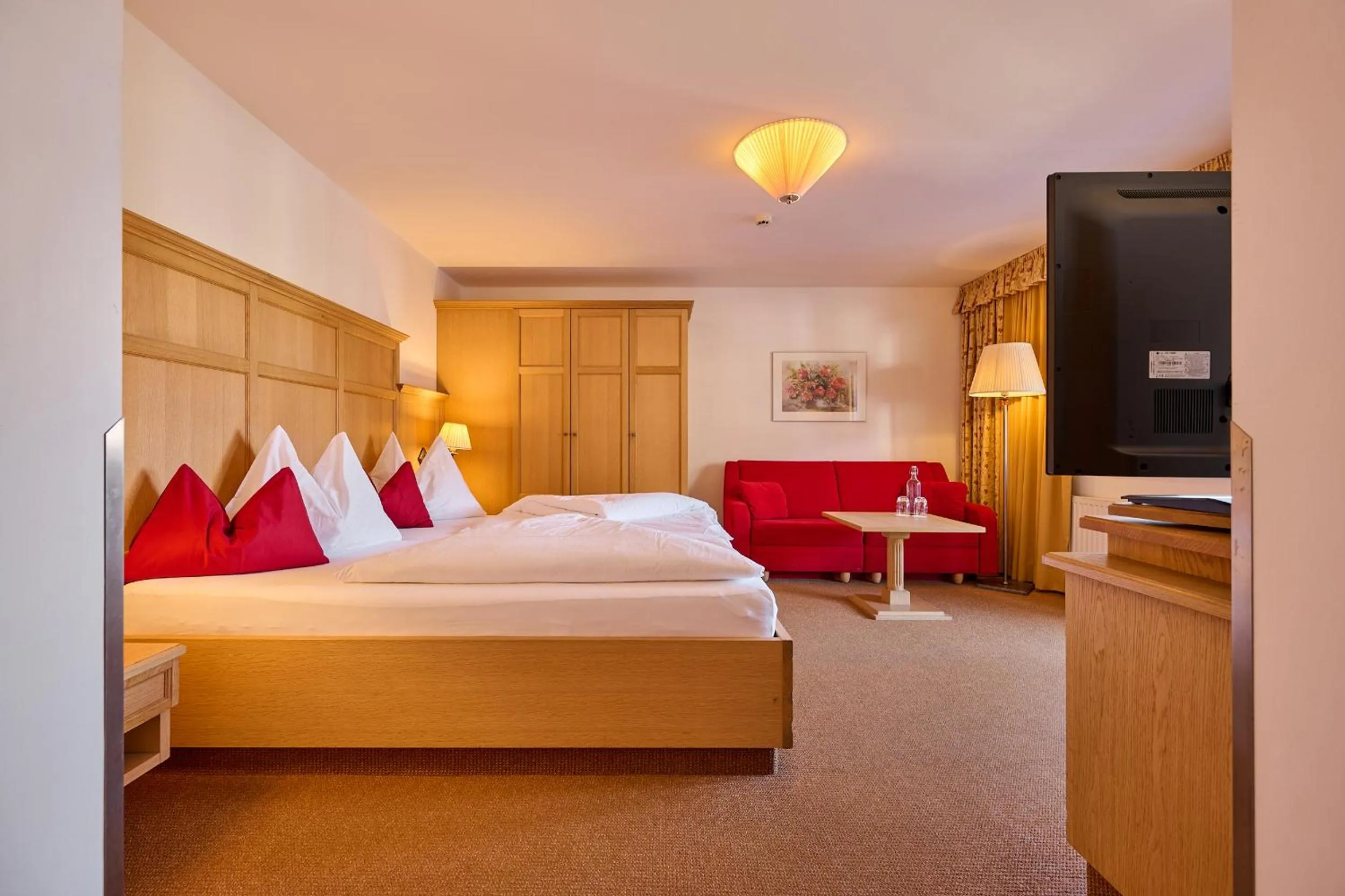 Photo of the whole room, Bed in Landhotel Schermer