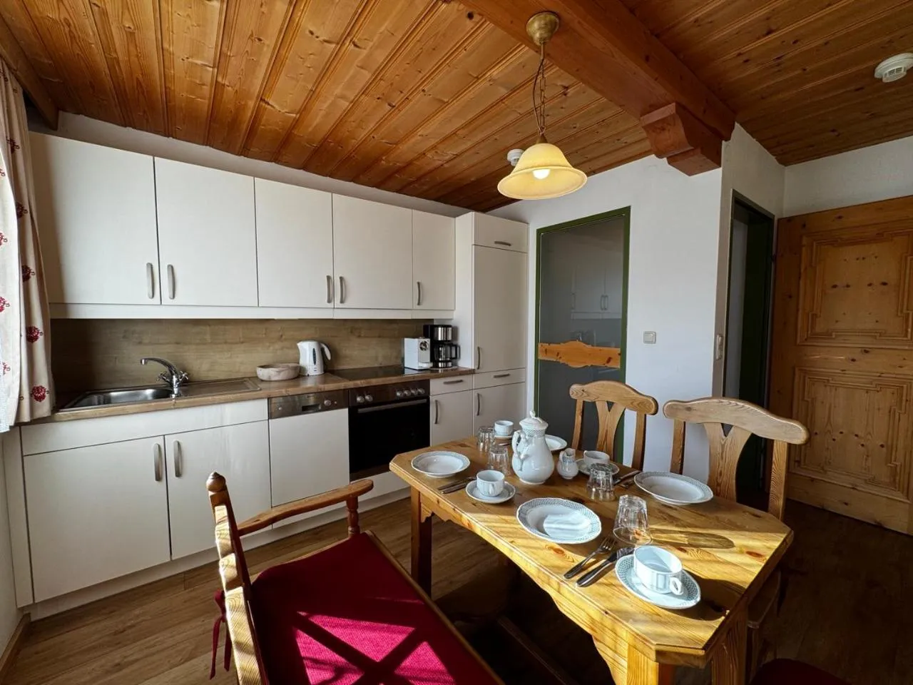 Kitchen or kitchenette in Landhotel Schermer