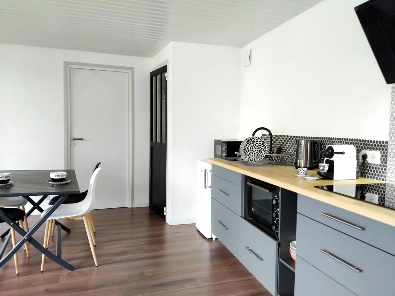 kitchen in Mimis House