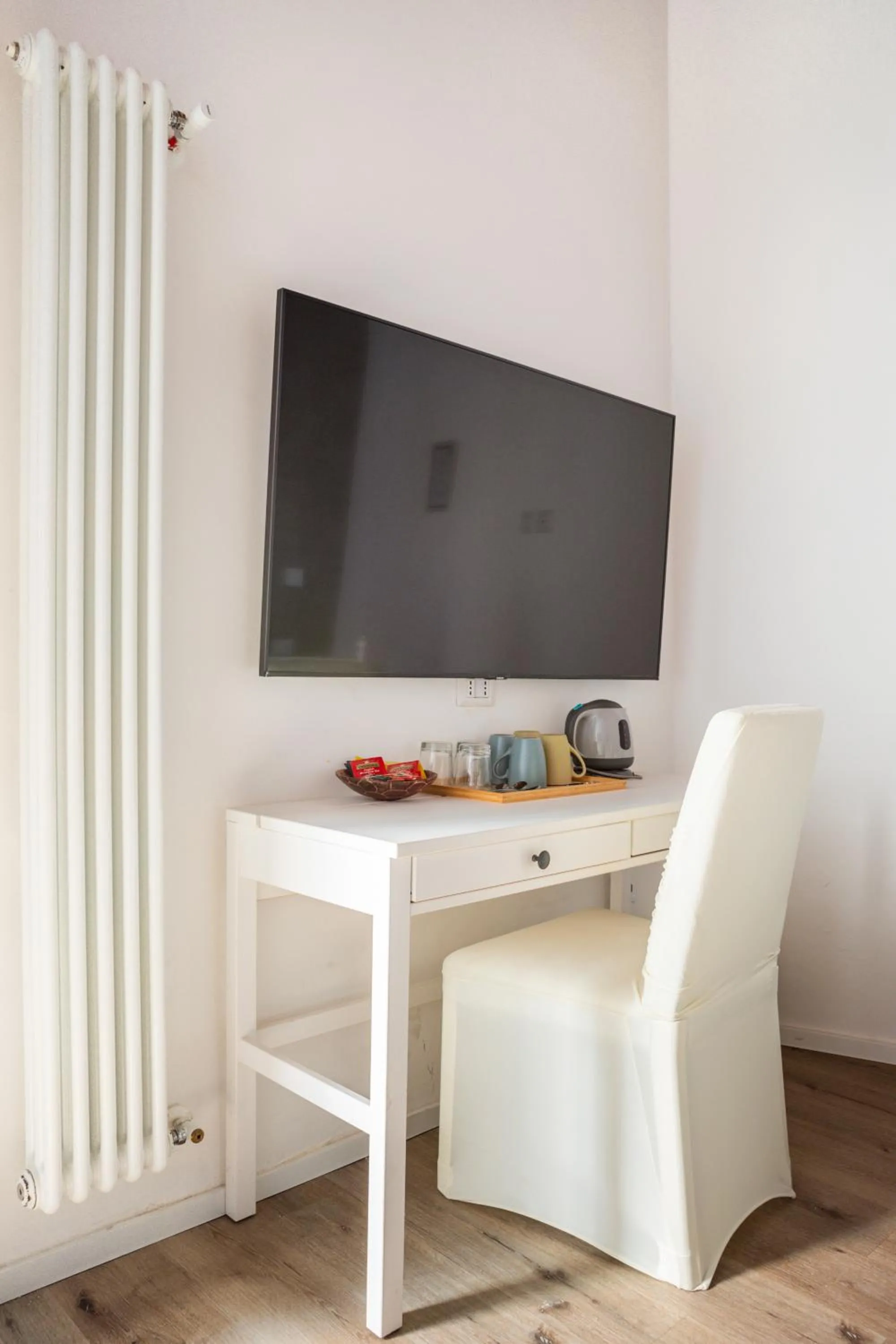 TV and multimedia in Bari LandLord 8 - Una Finestra sulla Cattedrale