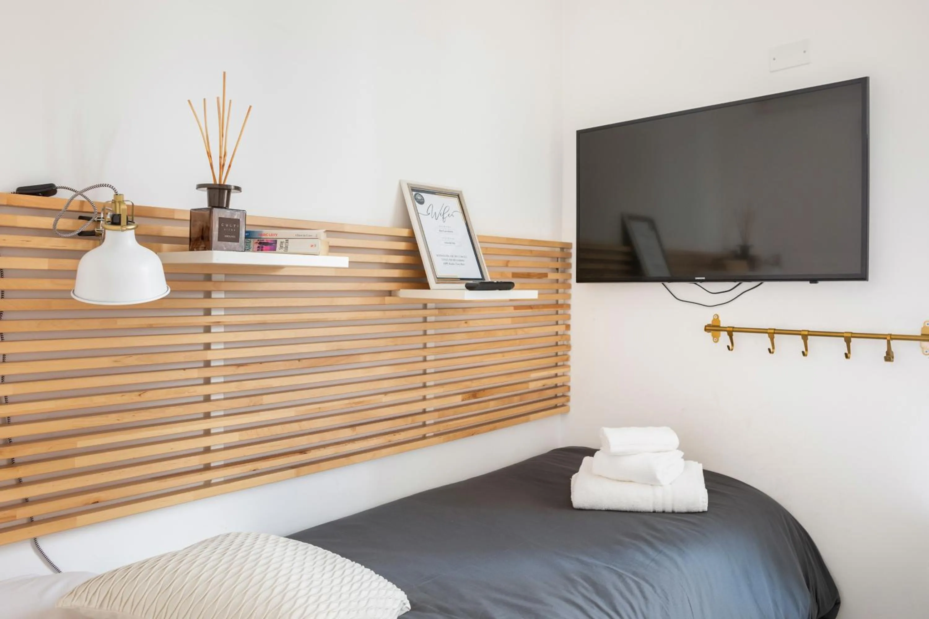 Bed in Bari LandLord 8 - Una Finestra sulla Cattedrale