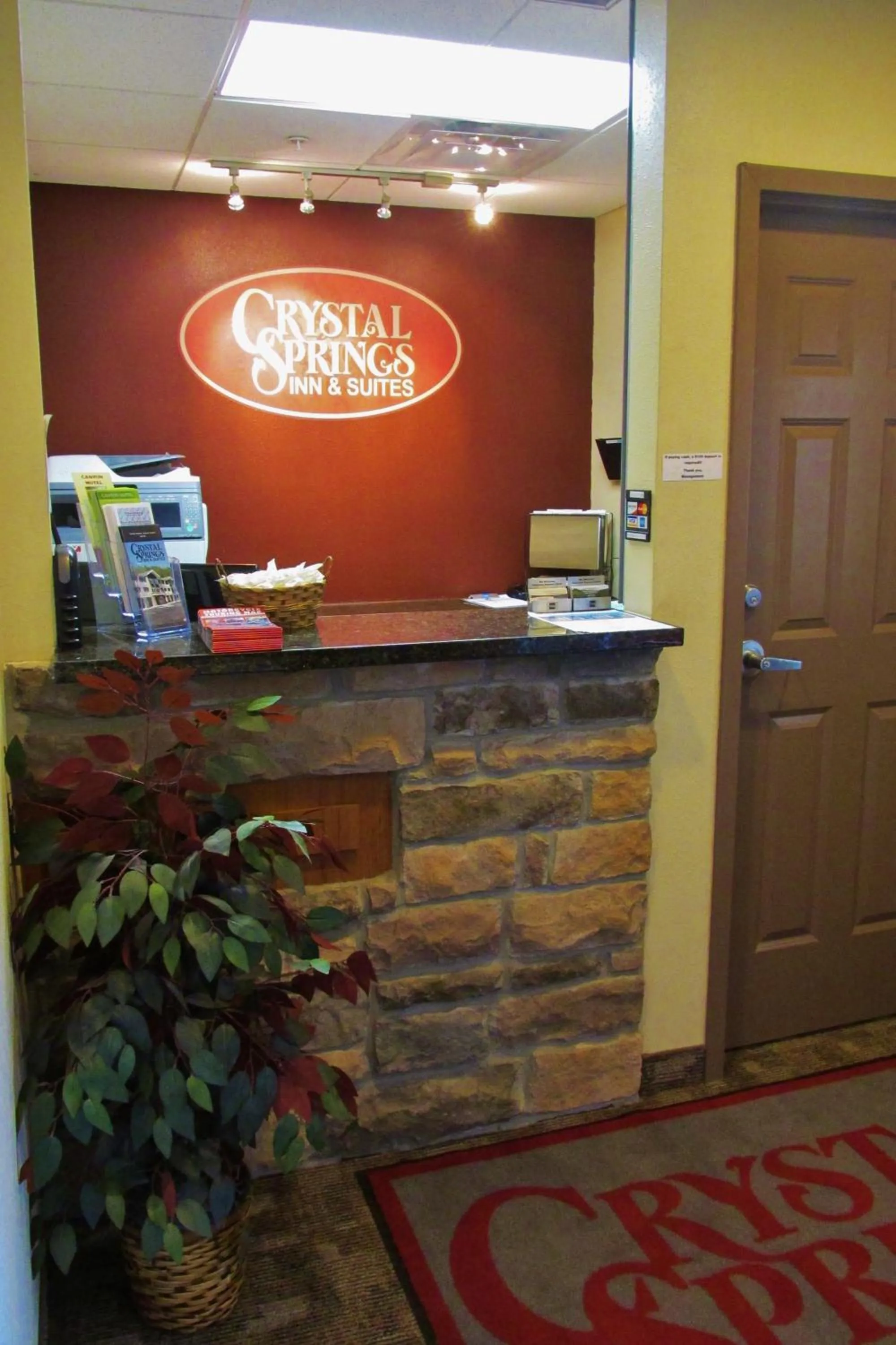 Lobby or reception in Crystal Springs Inn and Suites