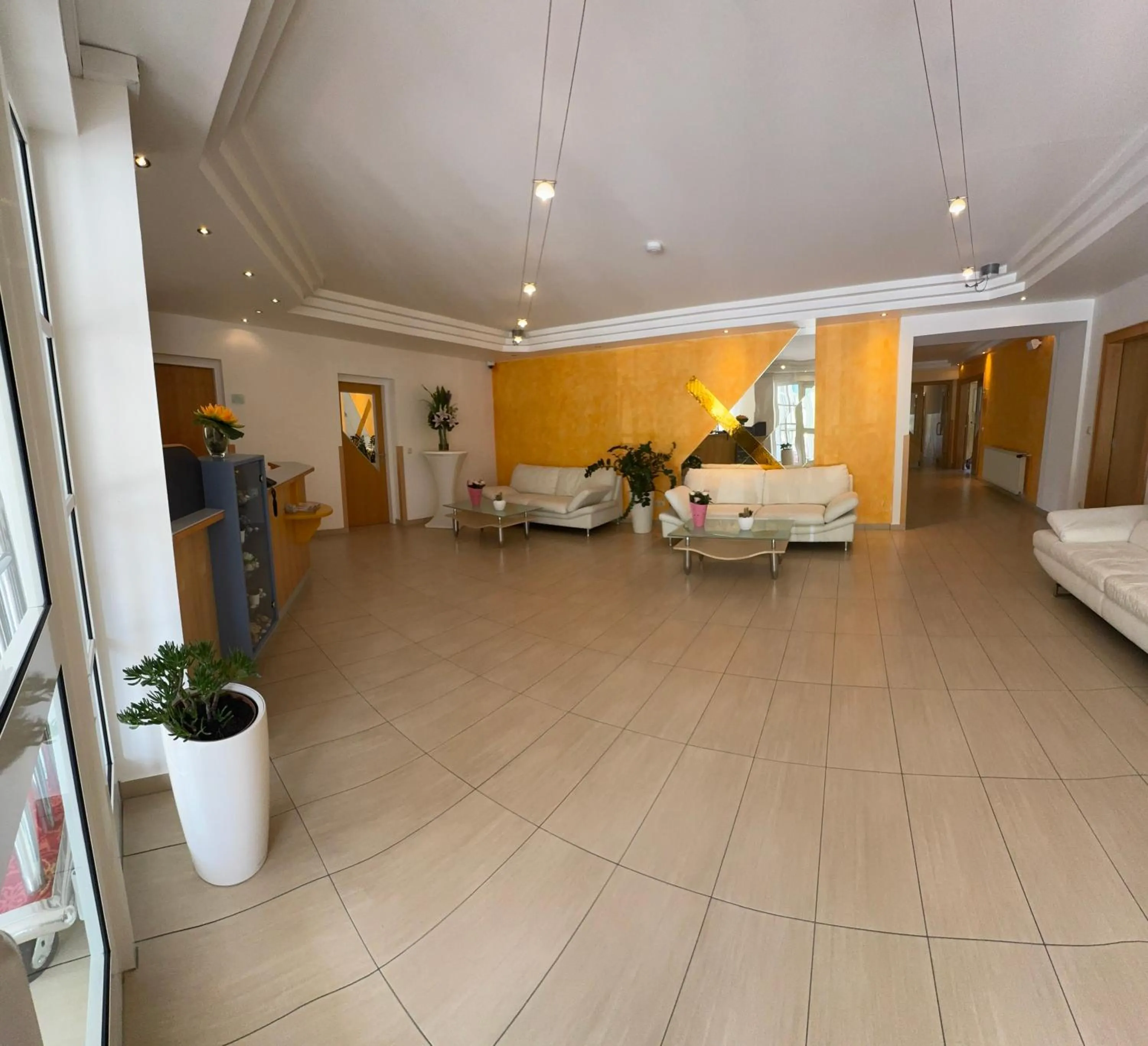 Lobby or reception, Bed in Strandhotel Faak