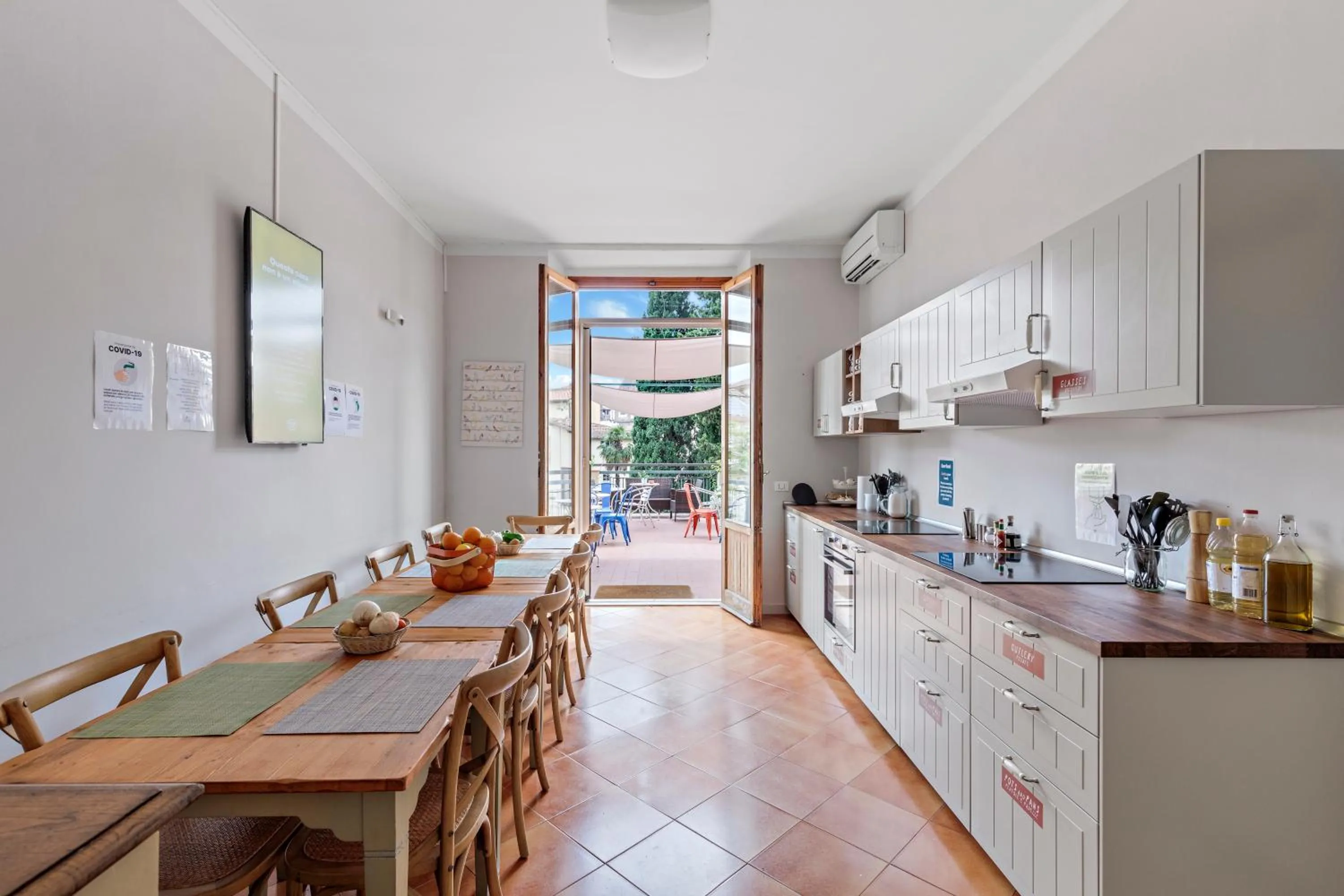 Kitchen or kitchenette in Ostello Bello Firenze