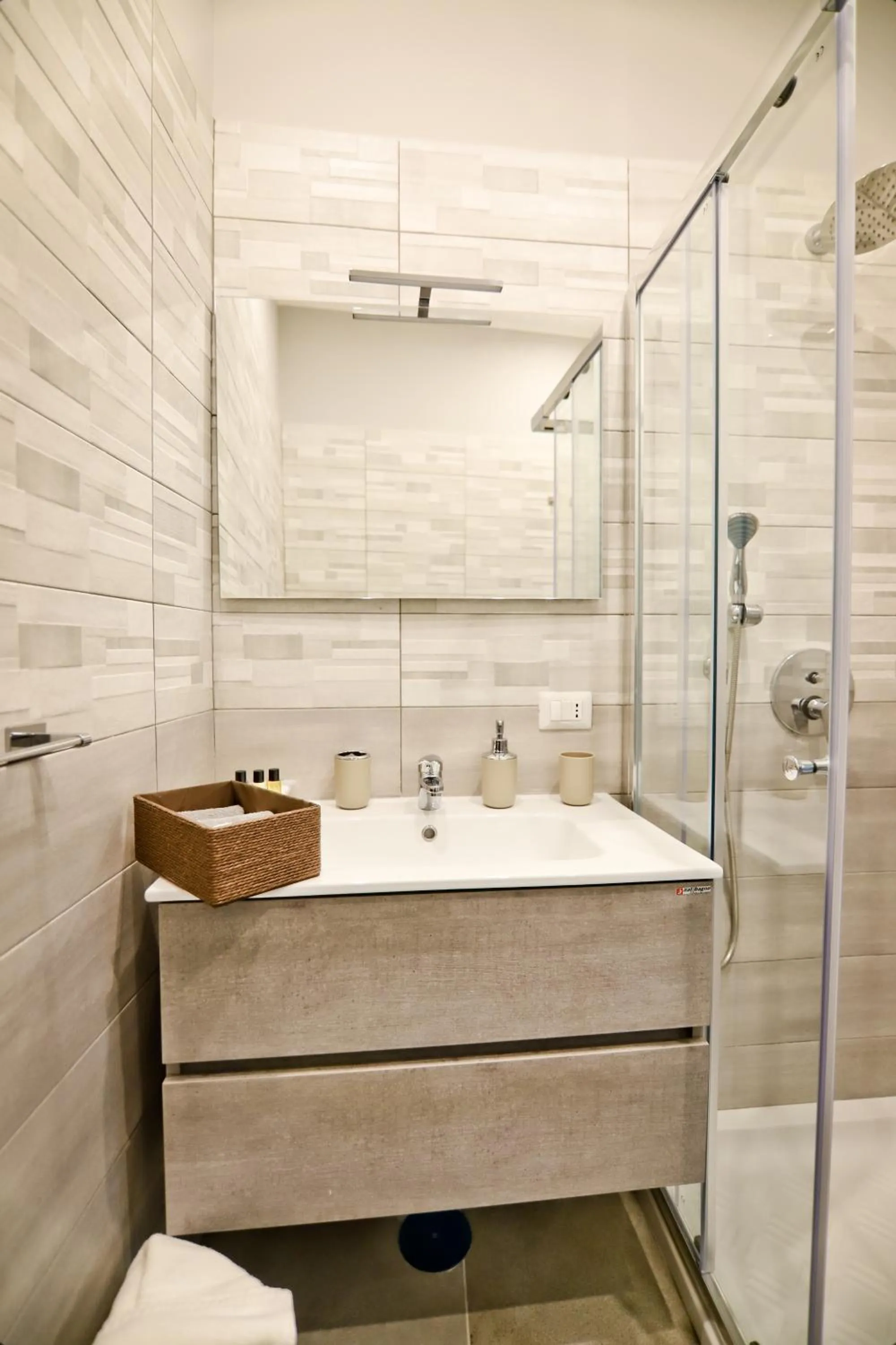 Bathroom in Montesanto Station