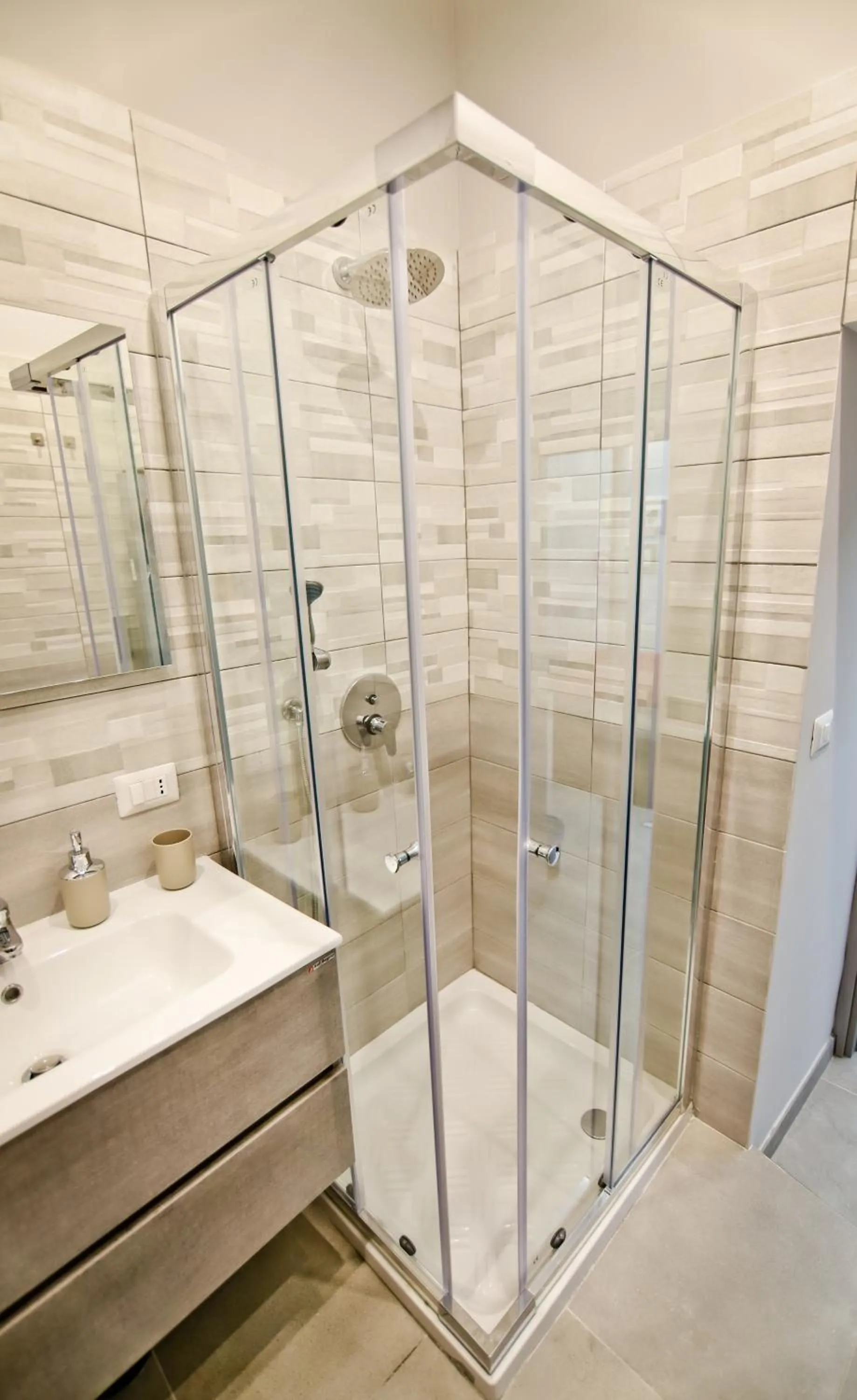 Bathroom in Montesanto Station