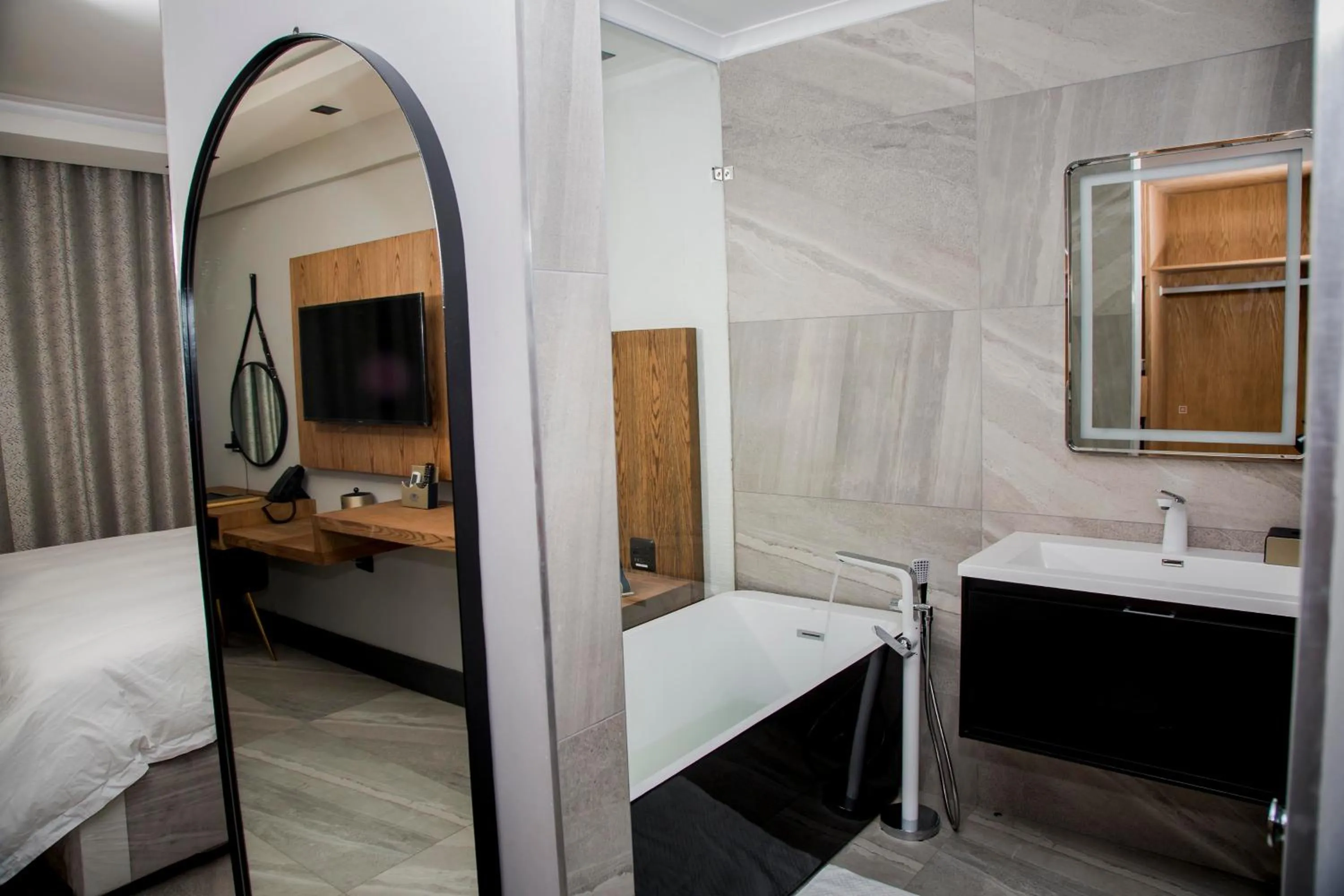 Bathroom, Bed in Nare Boutique Hotel