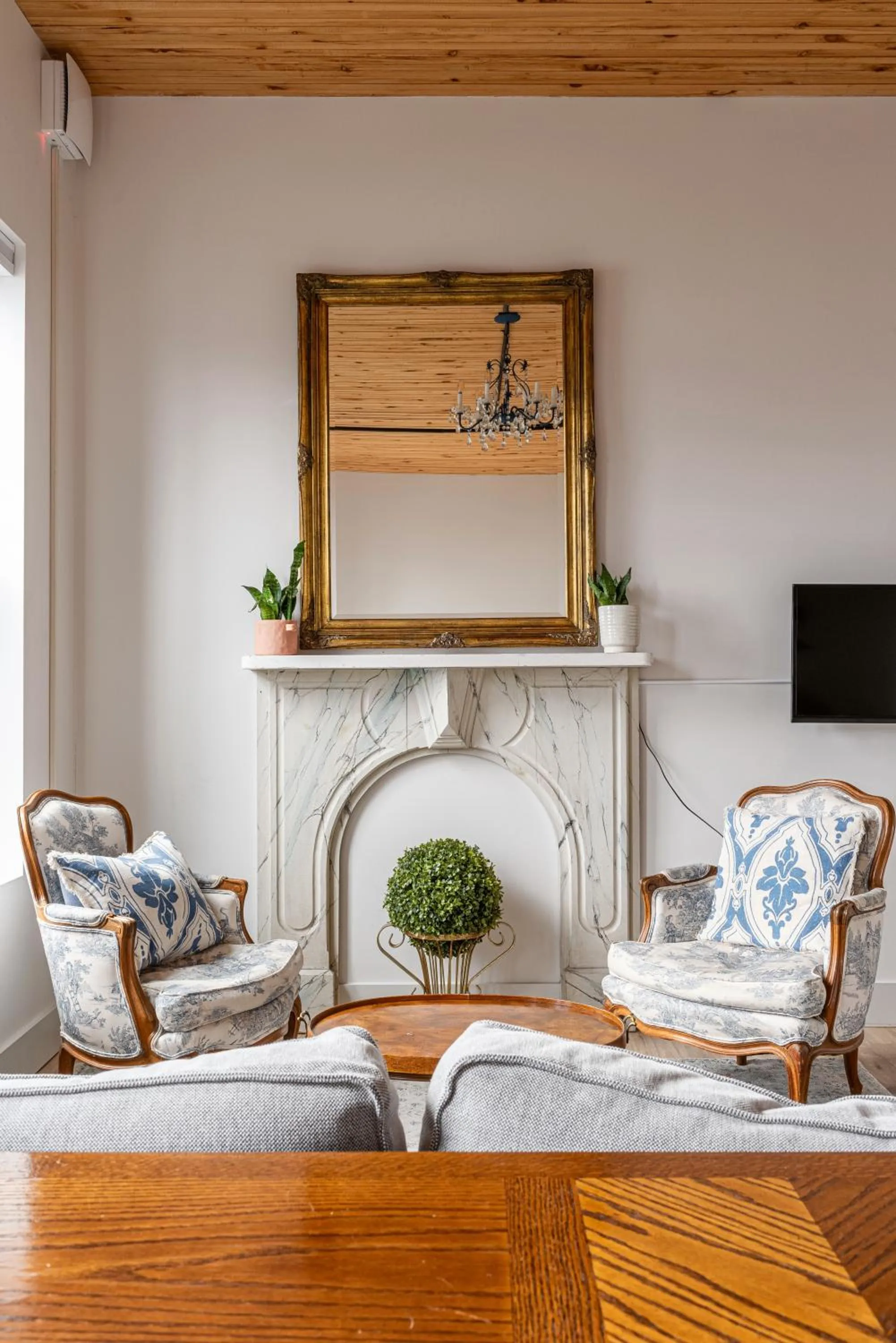 Seating area in Brewery Park Hotel