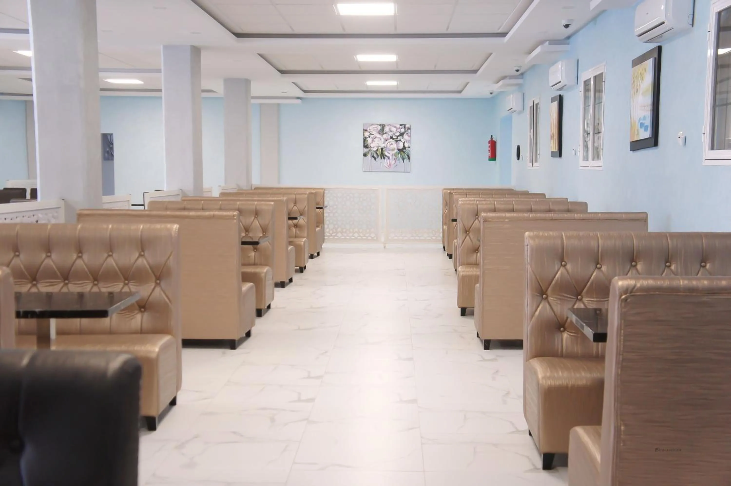 Restaurant/places to eat in Valencia Hôtel & Appartements