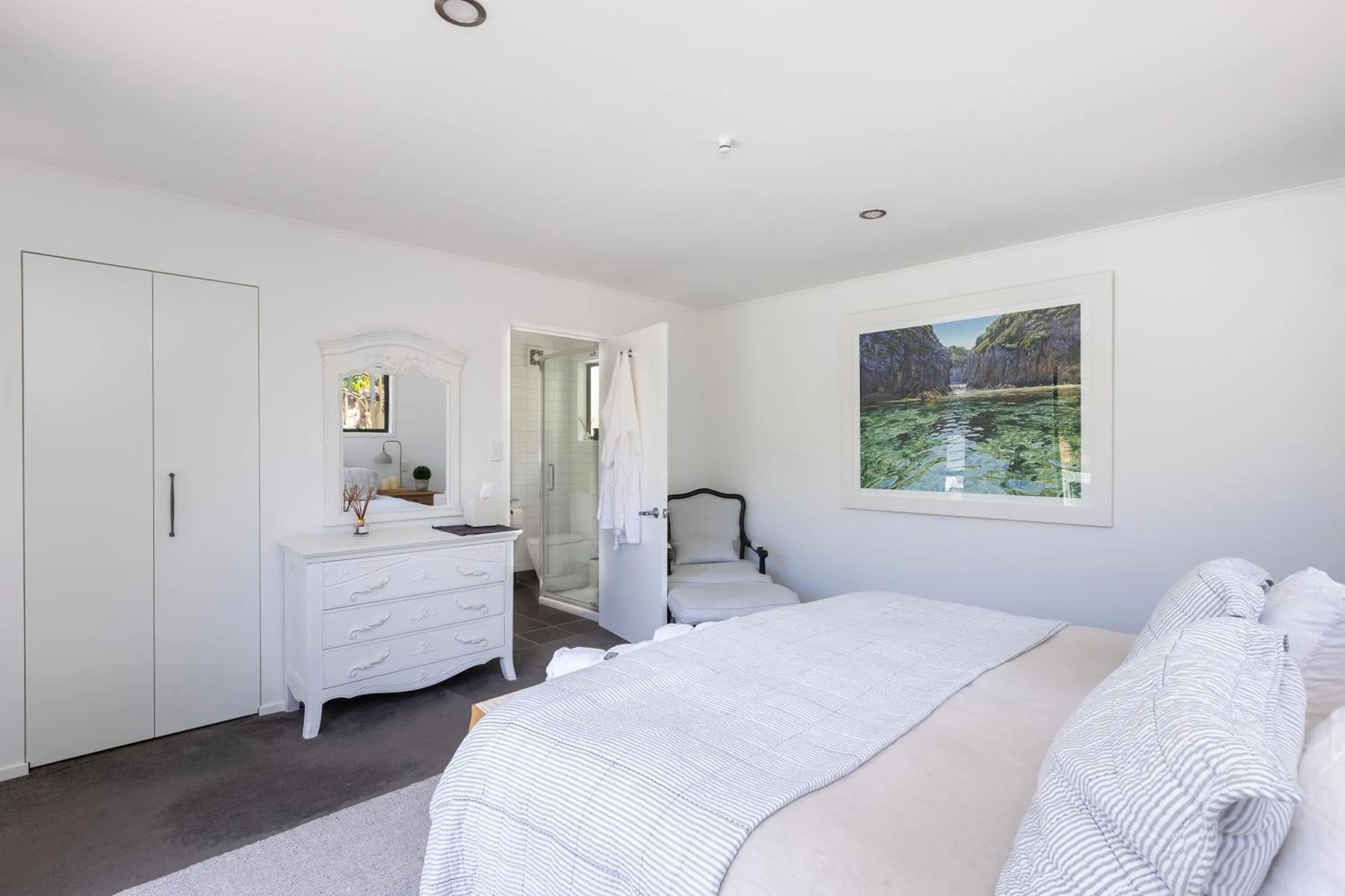 Bedroom, Bed in Kawau Lodge Boutique Resort